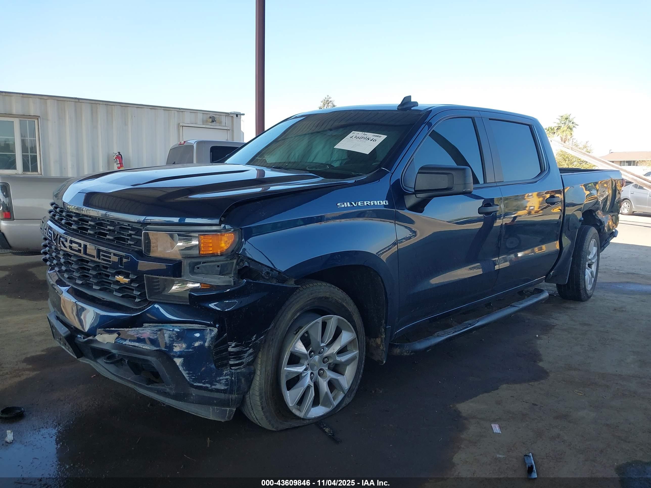 CHEVROLET SILVERADO image 2