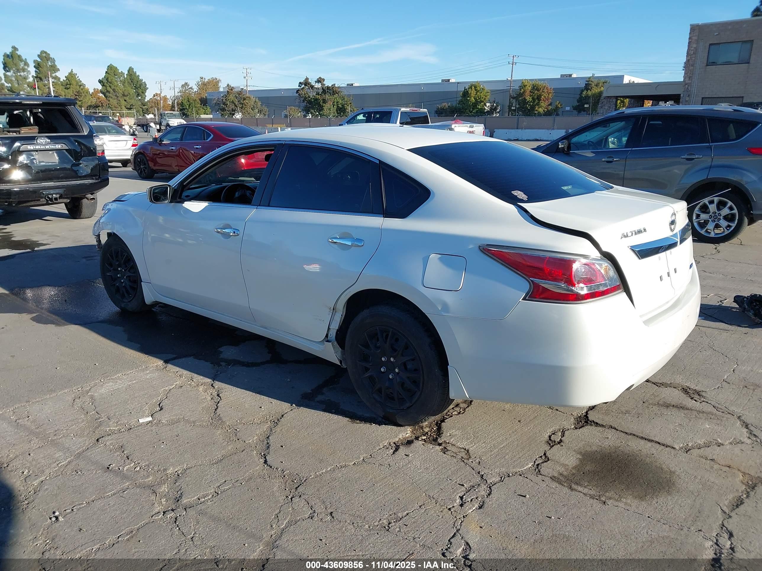 NISSAN ALTIMA image 3