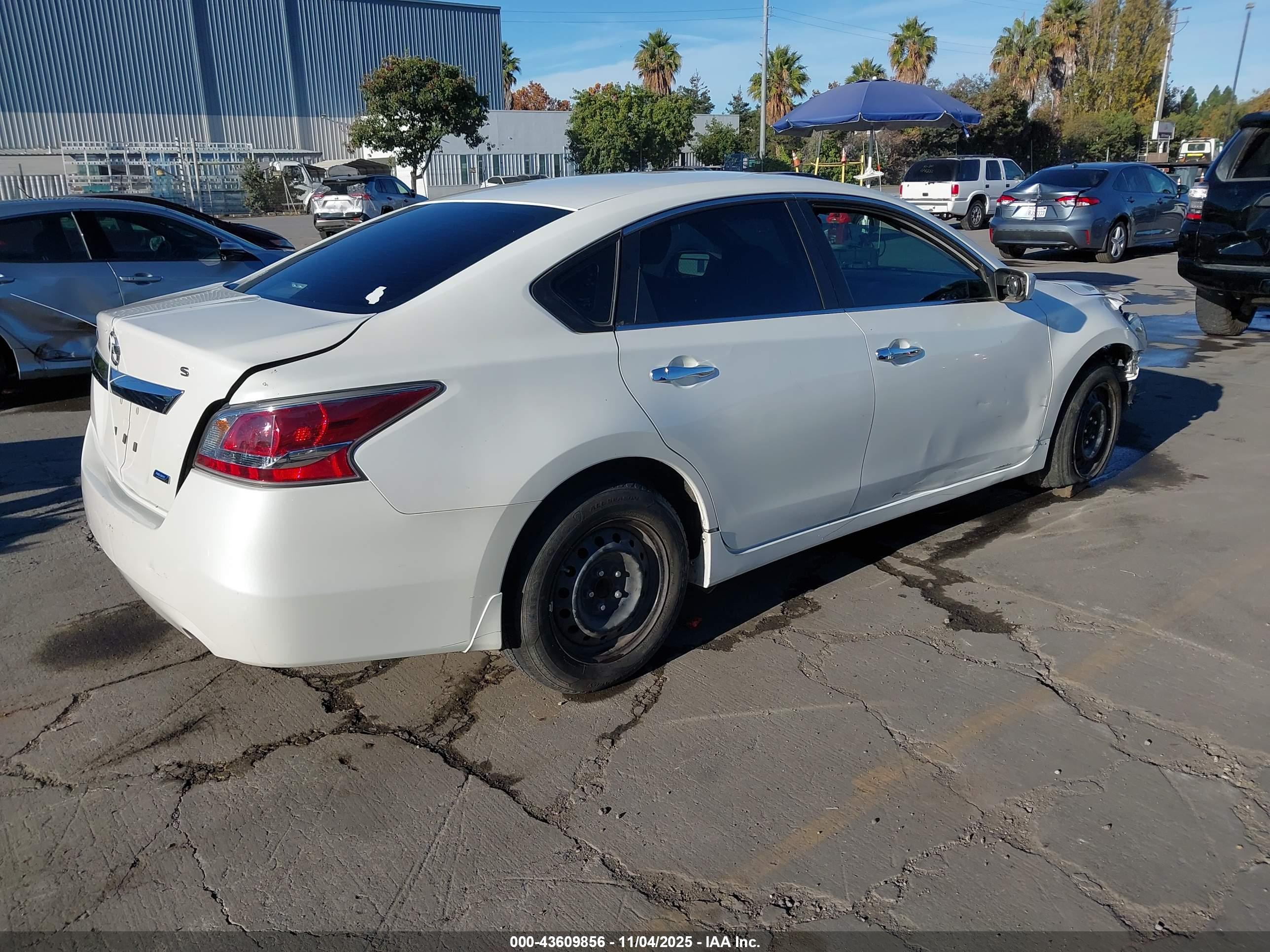 NISSAN ALTIMA image 4