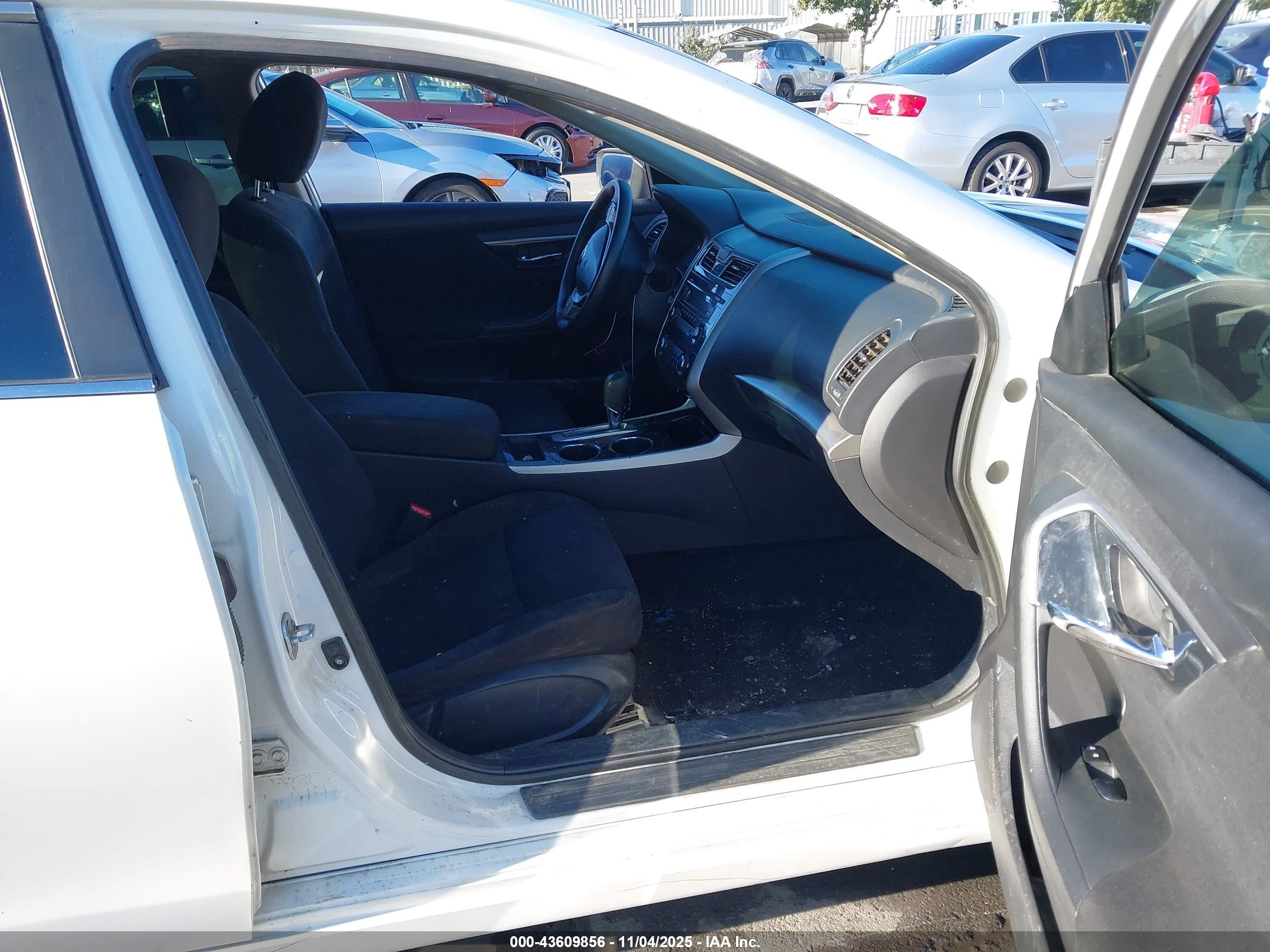 NISSAN ALTIMA image 5