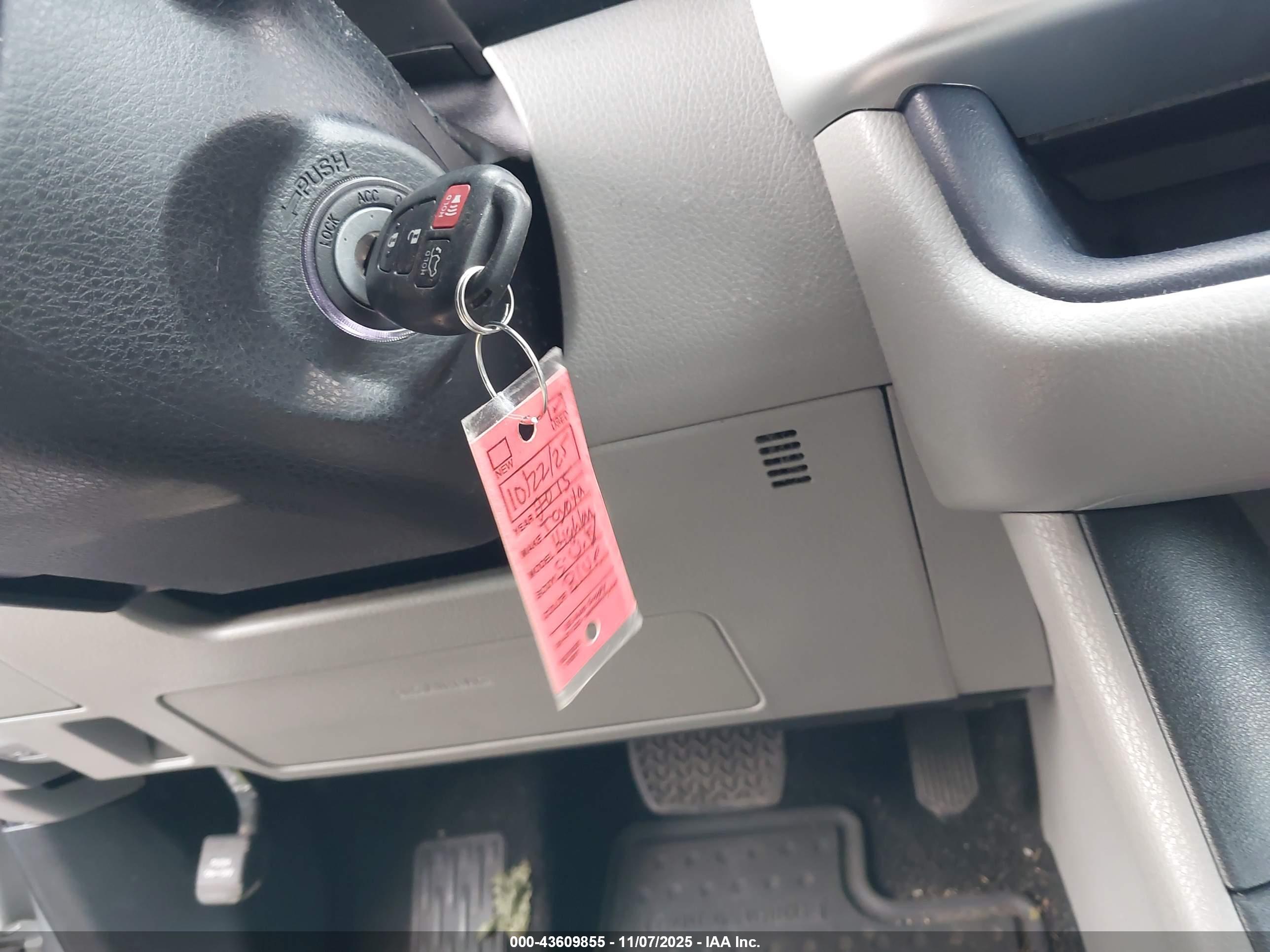 TOYOTA HIGHLANDER image 11