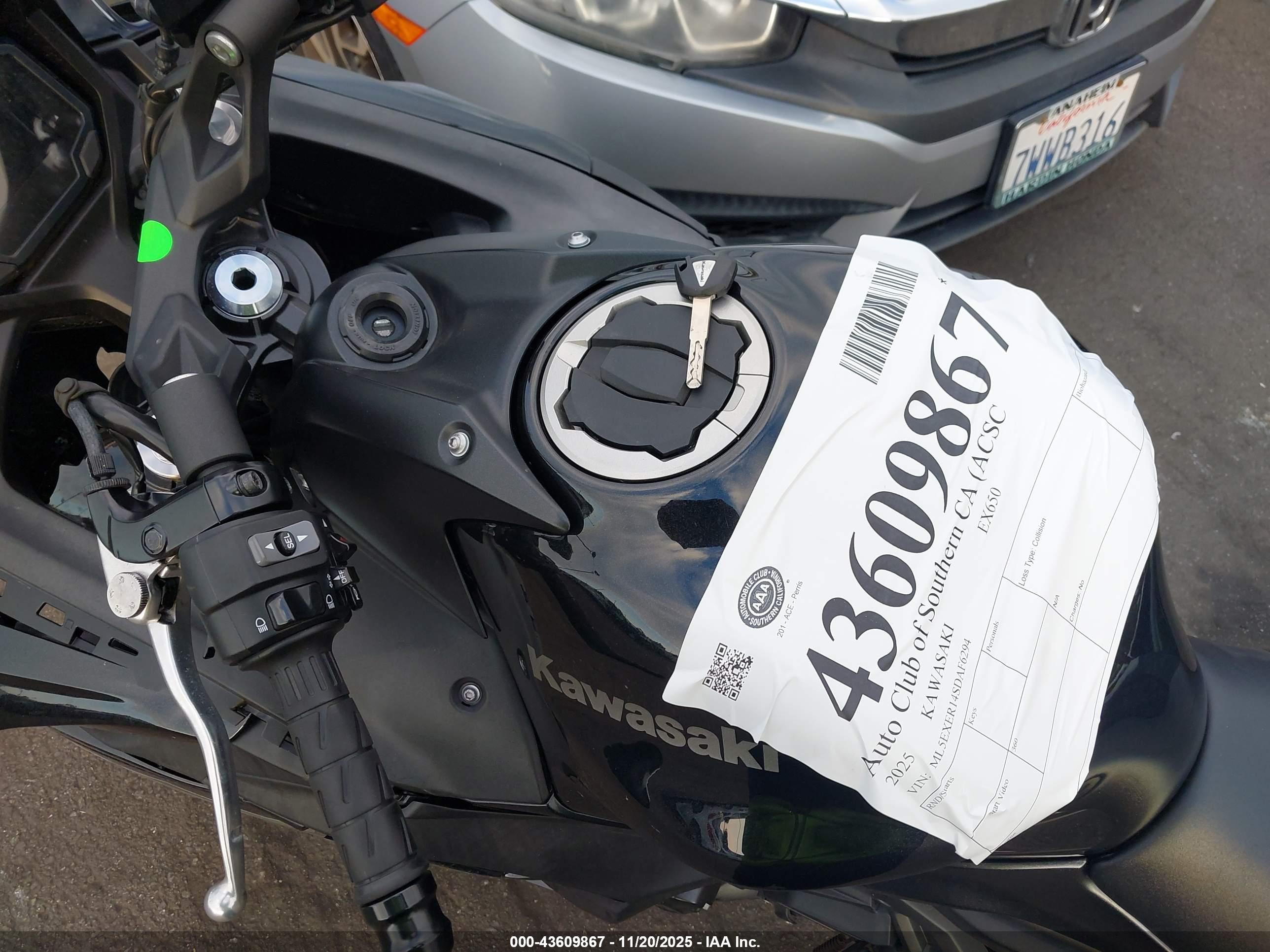 KAWASAKI EX650 image 11