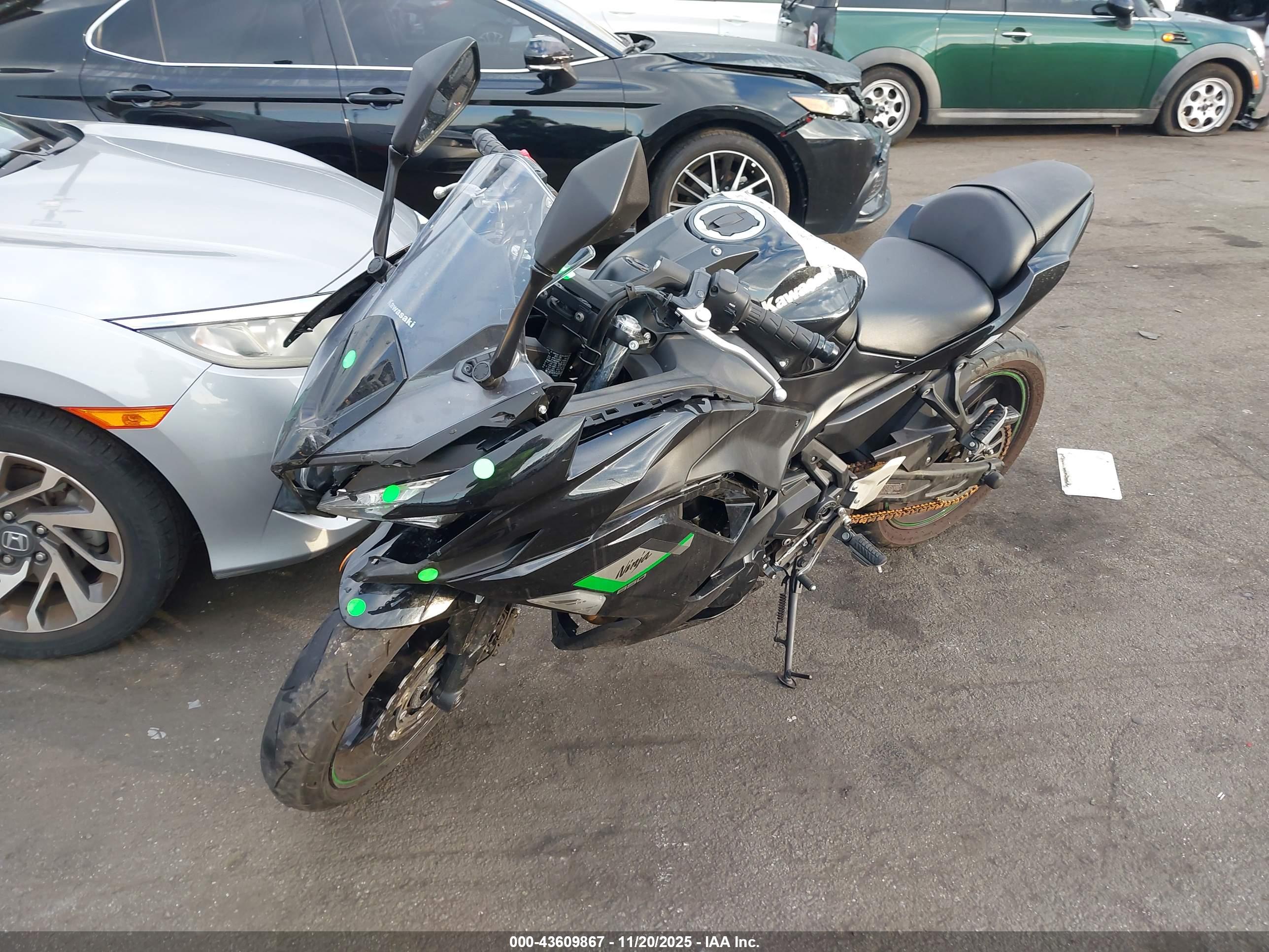 KAWASAKI EX650 image 2