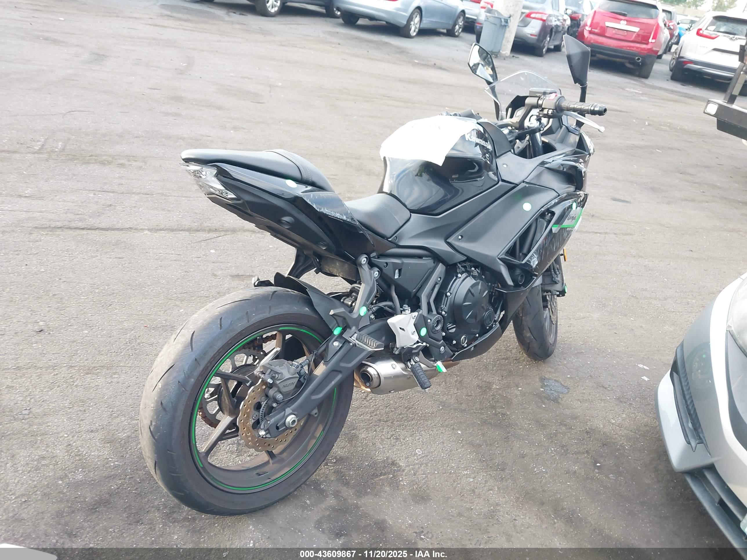 KAWASAKI EX650 image 4