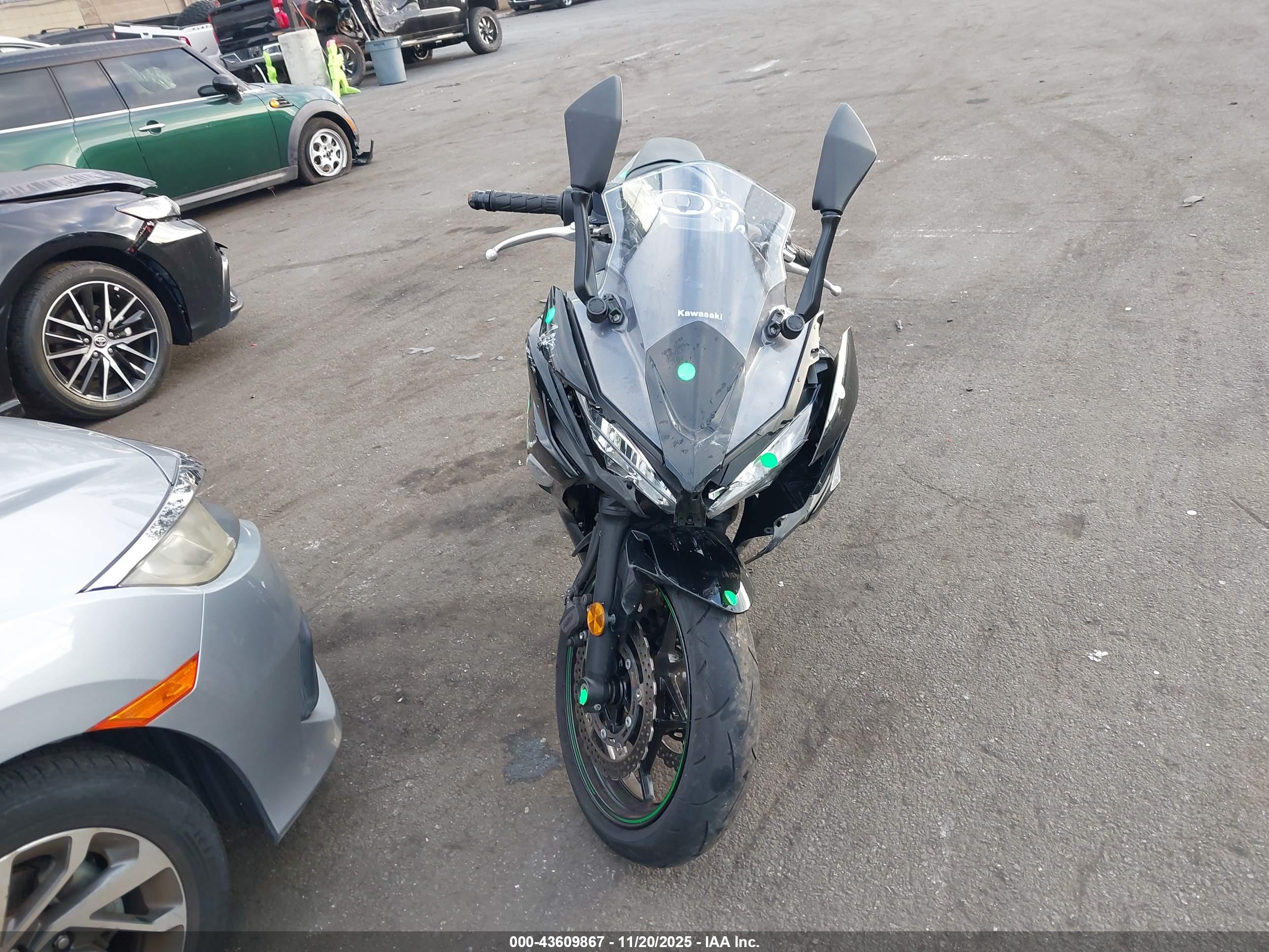 KAWASAKI EX650 image 5