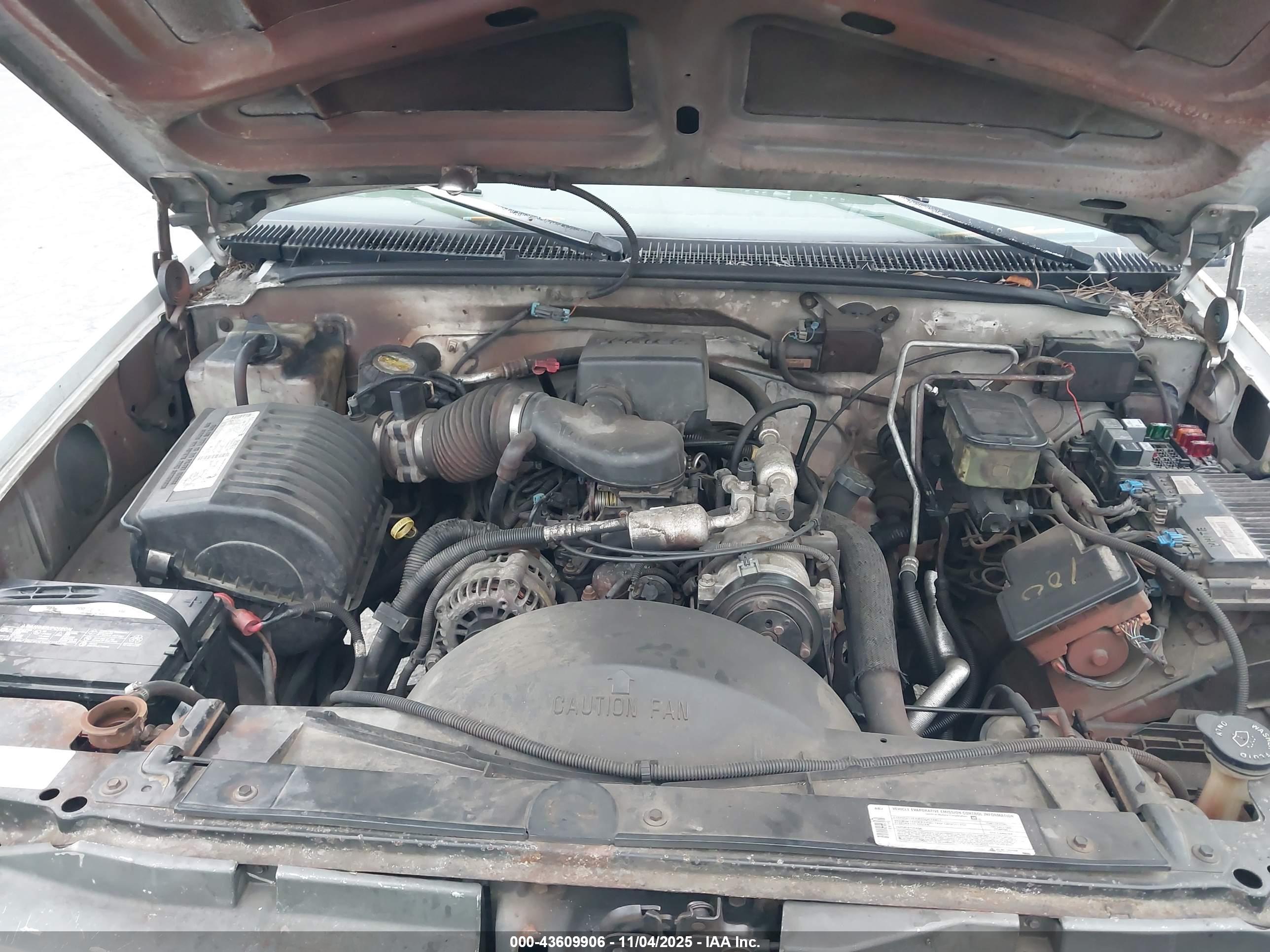CHEVROLET C3500 image 10