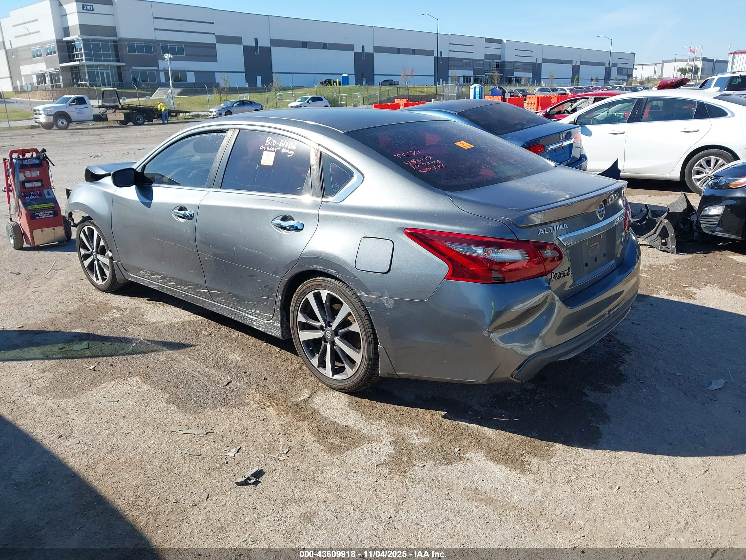 NISSAN ALTIMA image 3