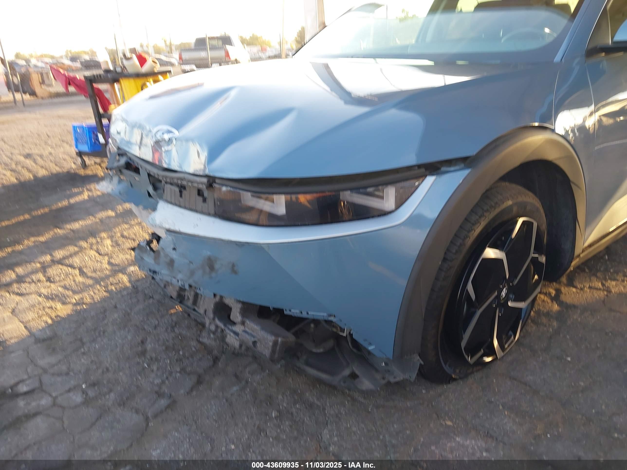 HYUNDAI IONIQ image 6