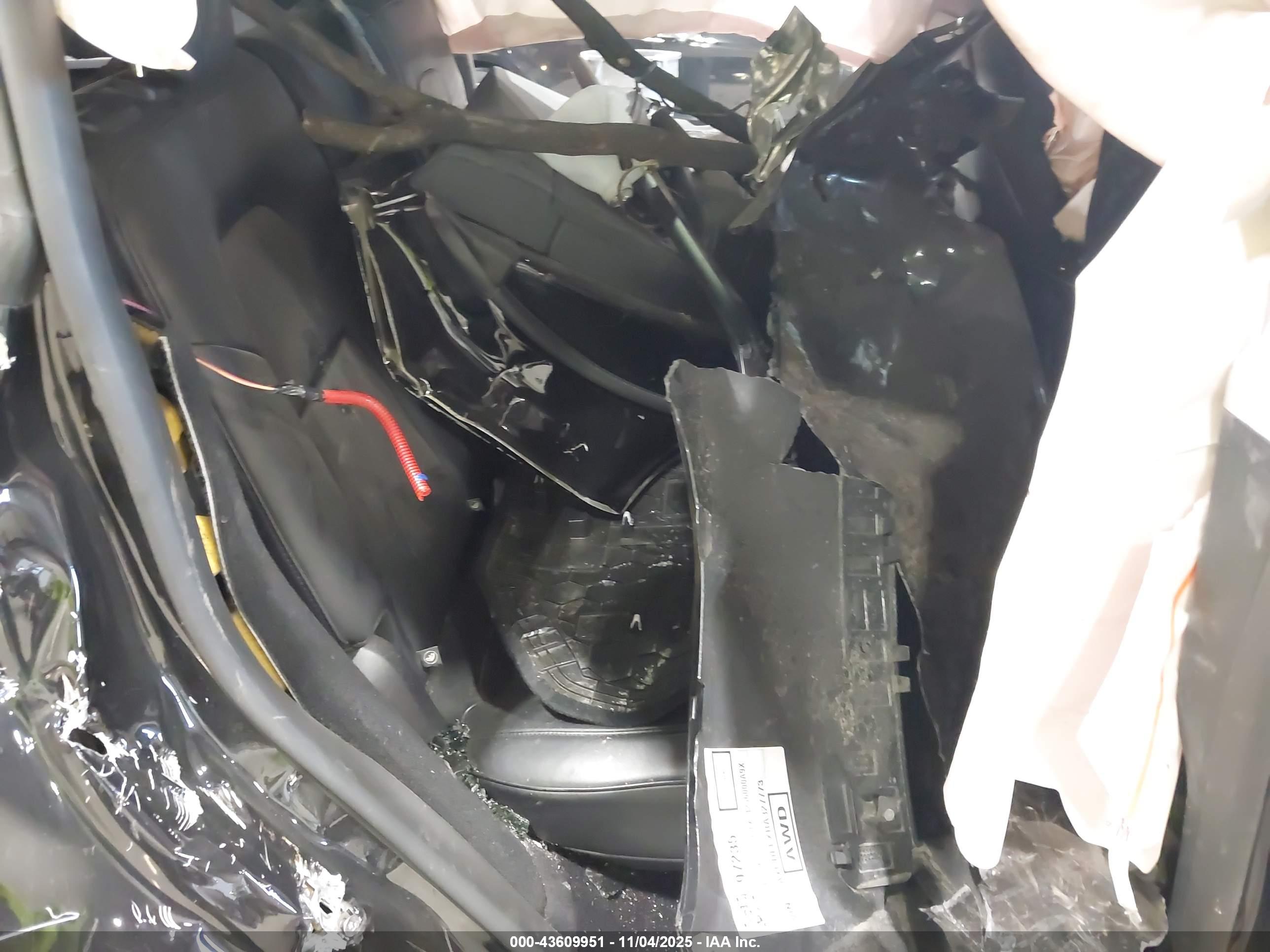 TESLA MODEL image 8