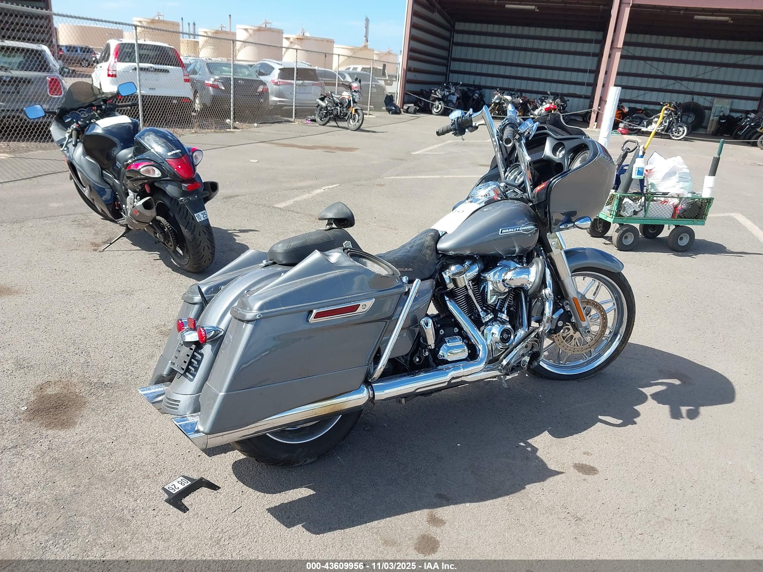 HARLEY-DAVIDSON FLTRX image 4