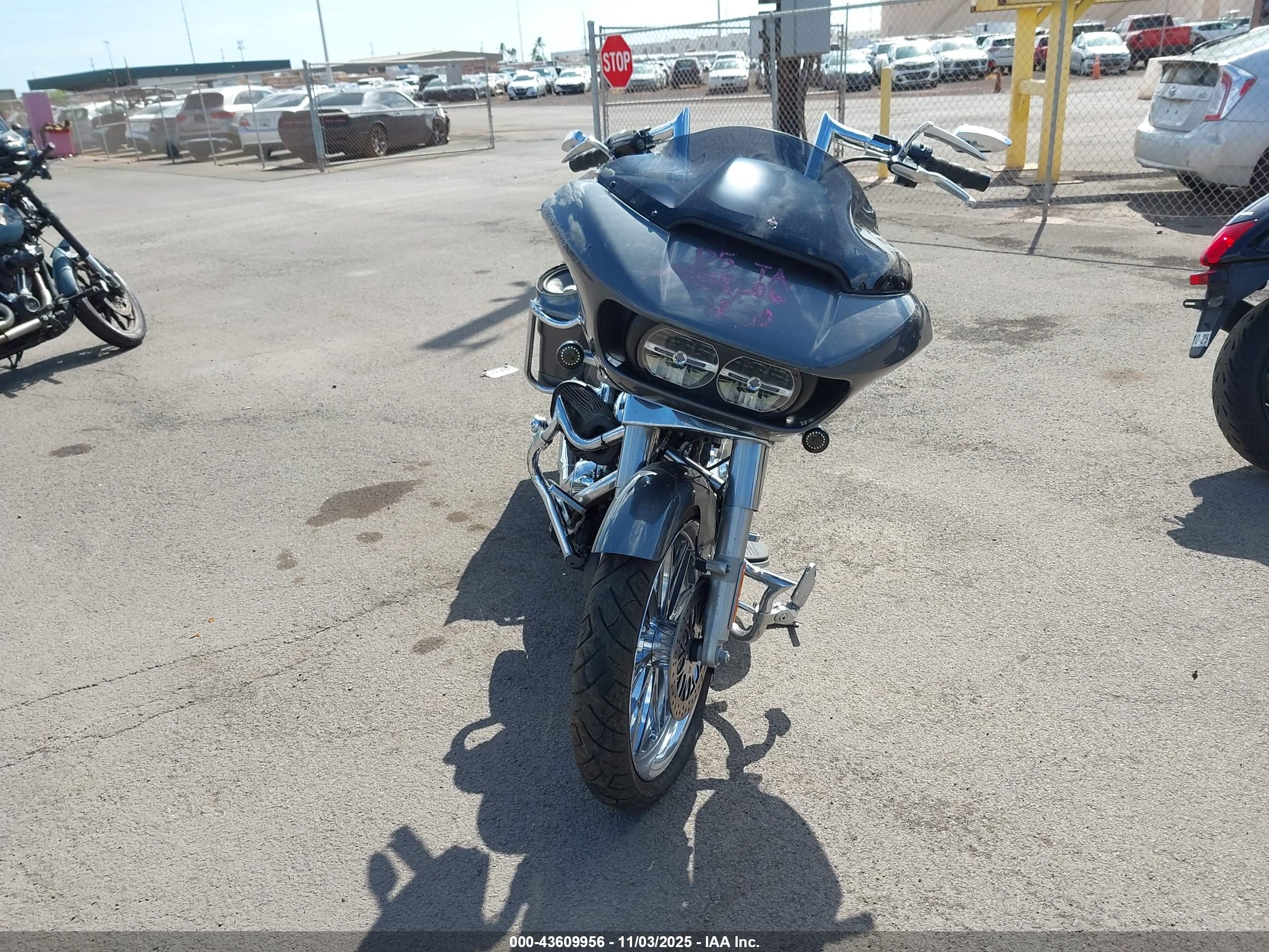 HARLEY-DAVIDSON FLTRX image 5
