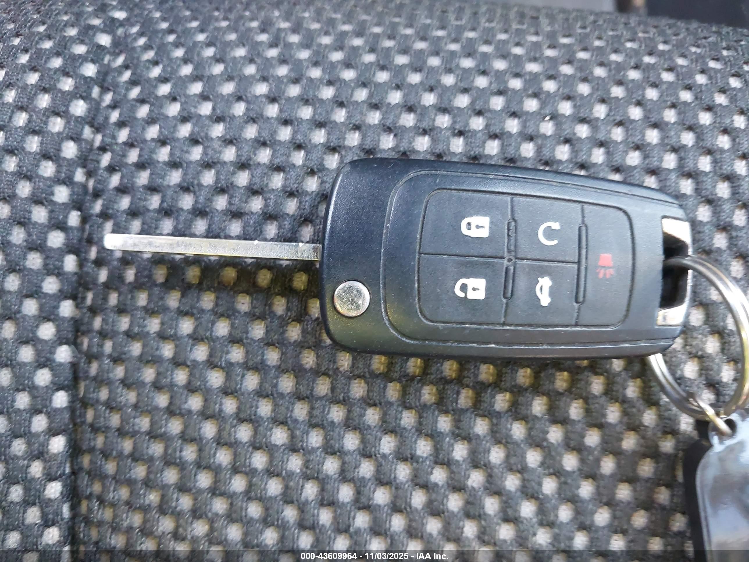 CHEVROLET EQUINOX image 11