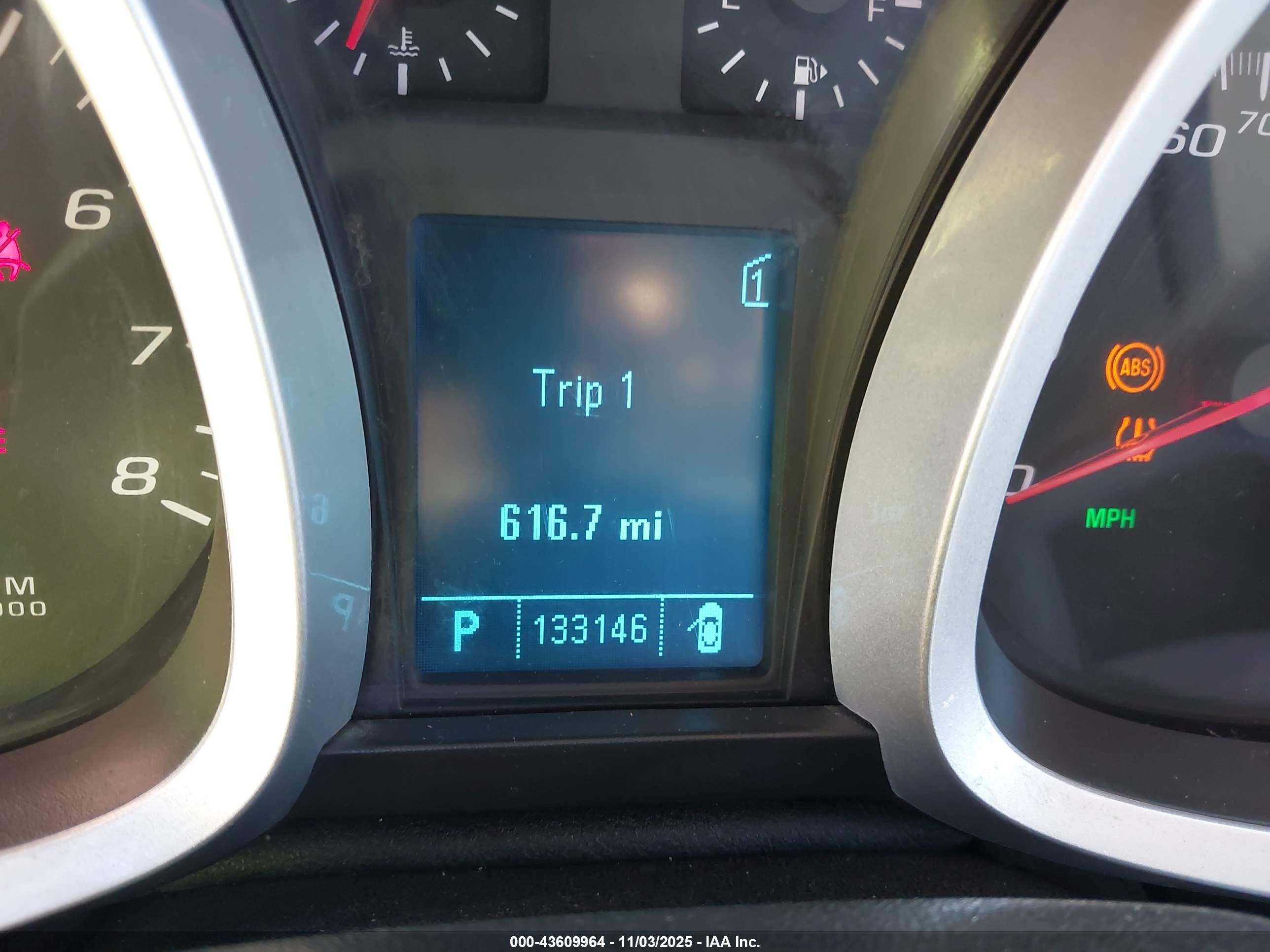CHEVROLET EQUINOX image 7