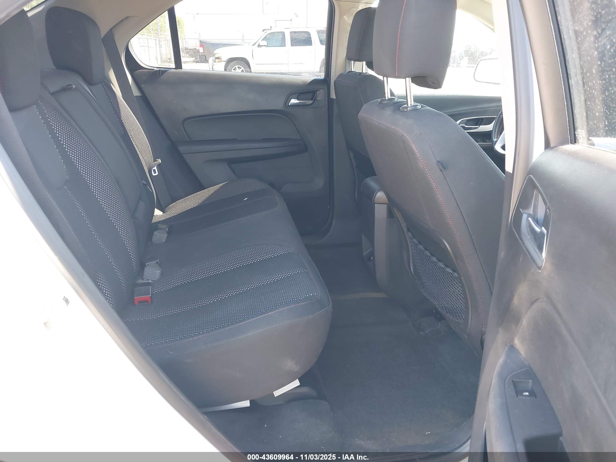 CHEVROLET EQUINOX image 8
