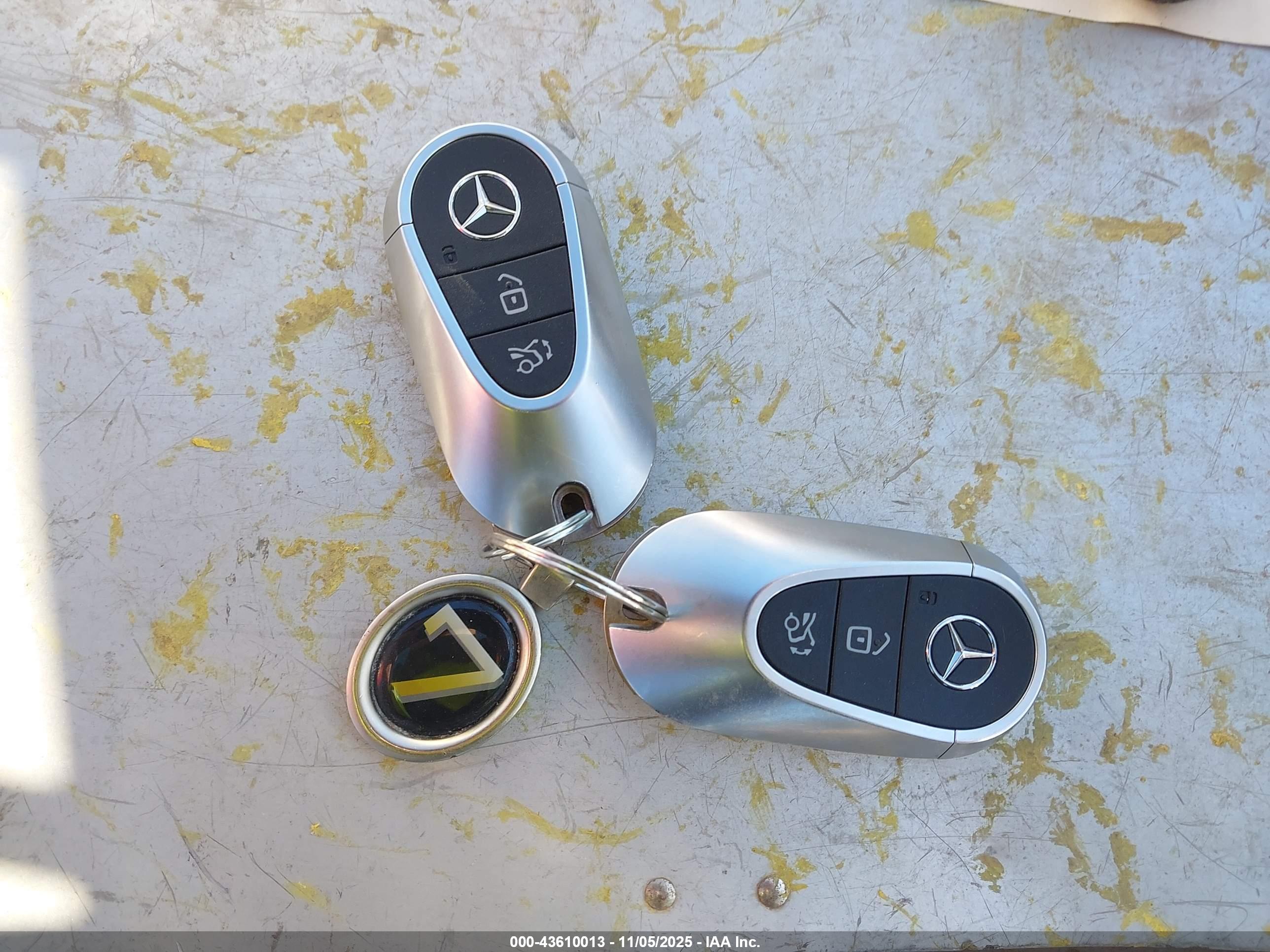 MERCEDES-BENZ C image 11