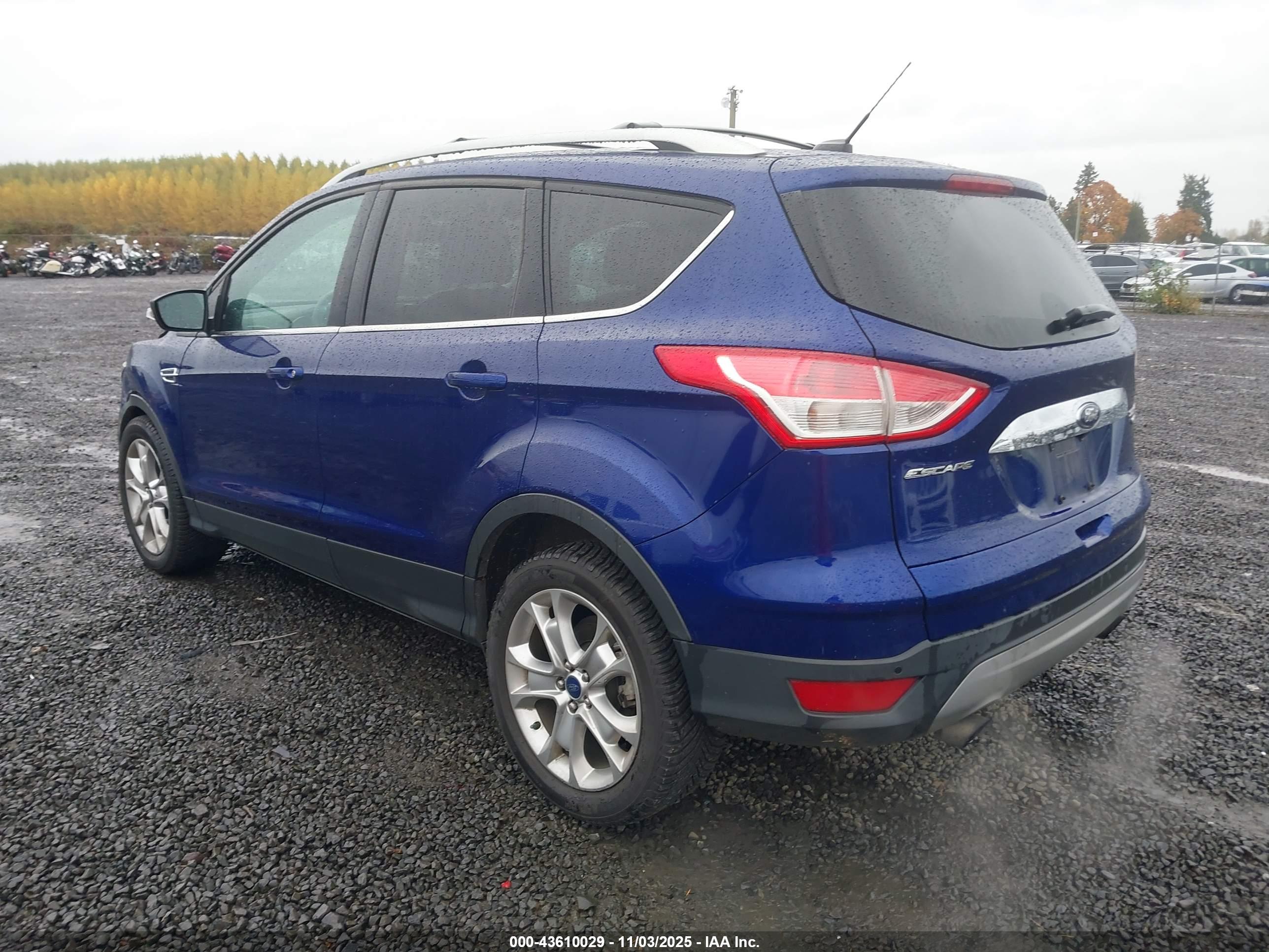 FORD ESCAPE image 3