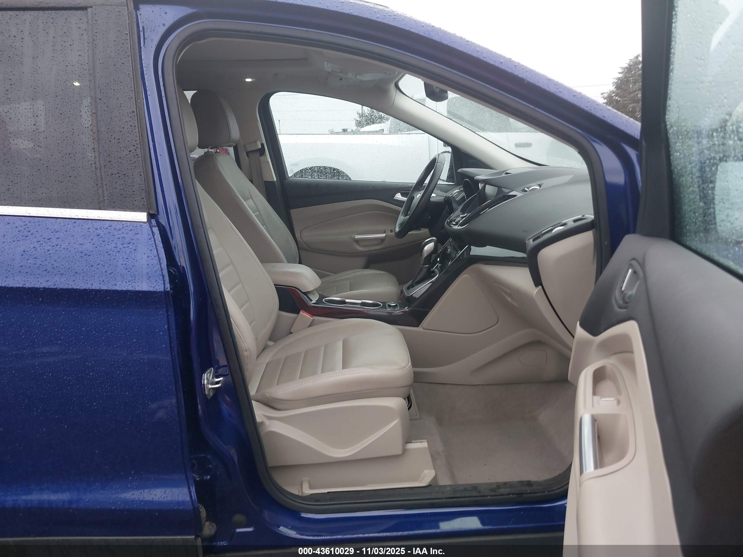 FORD ESCAPE image 5