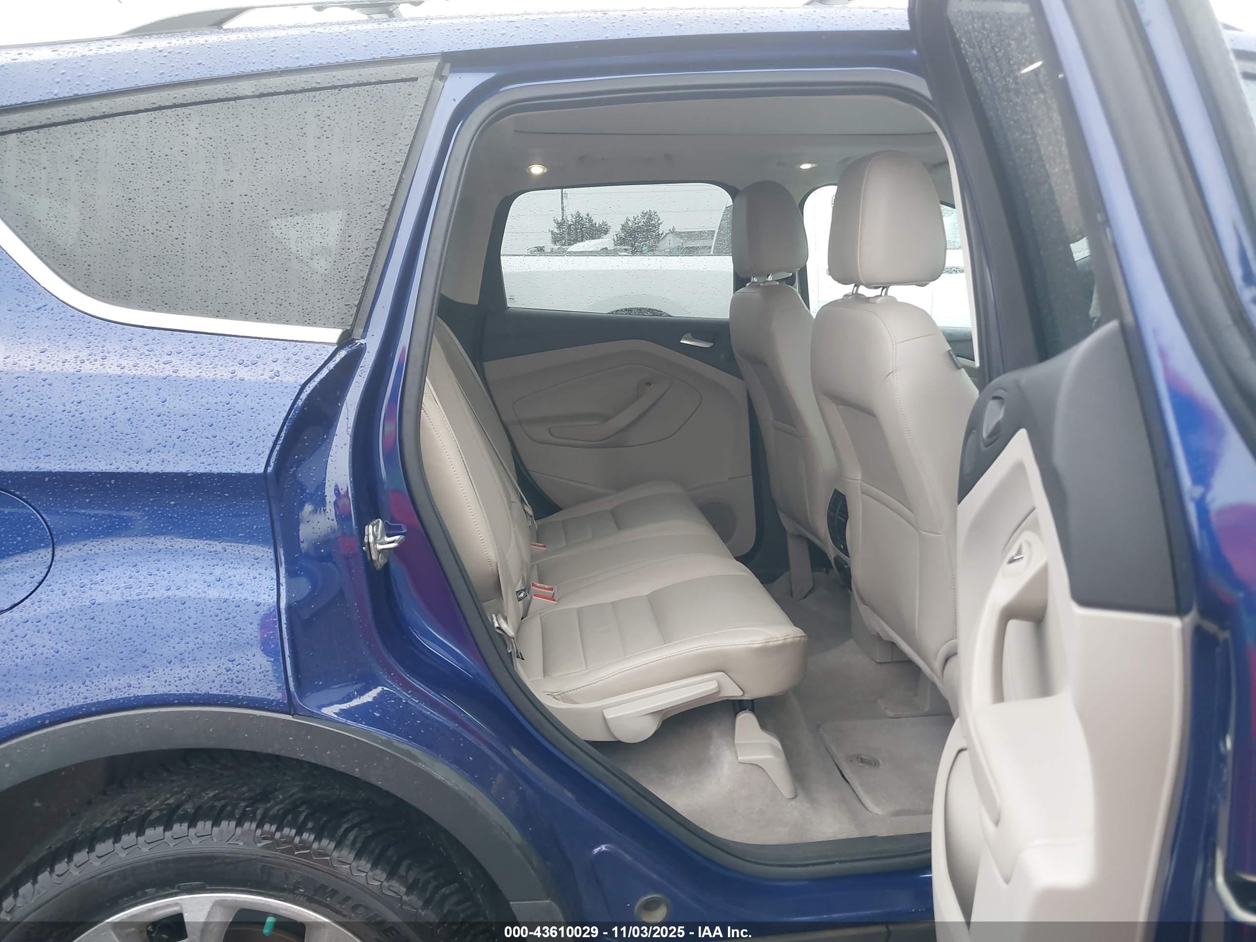 FORD ESCAPE image 8