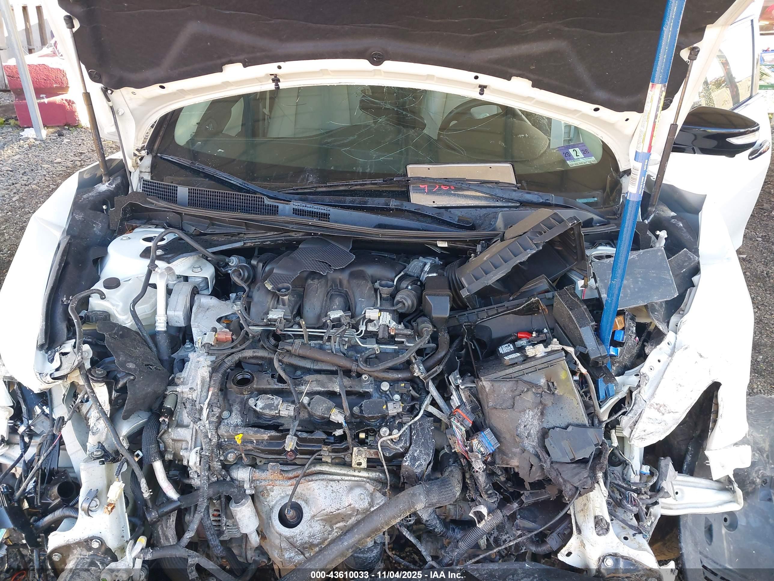 NISSAN MAXIMA image 10