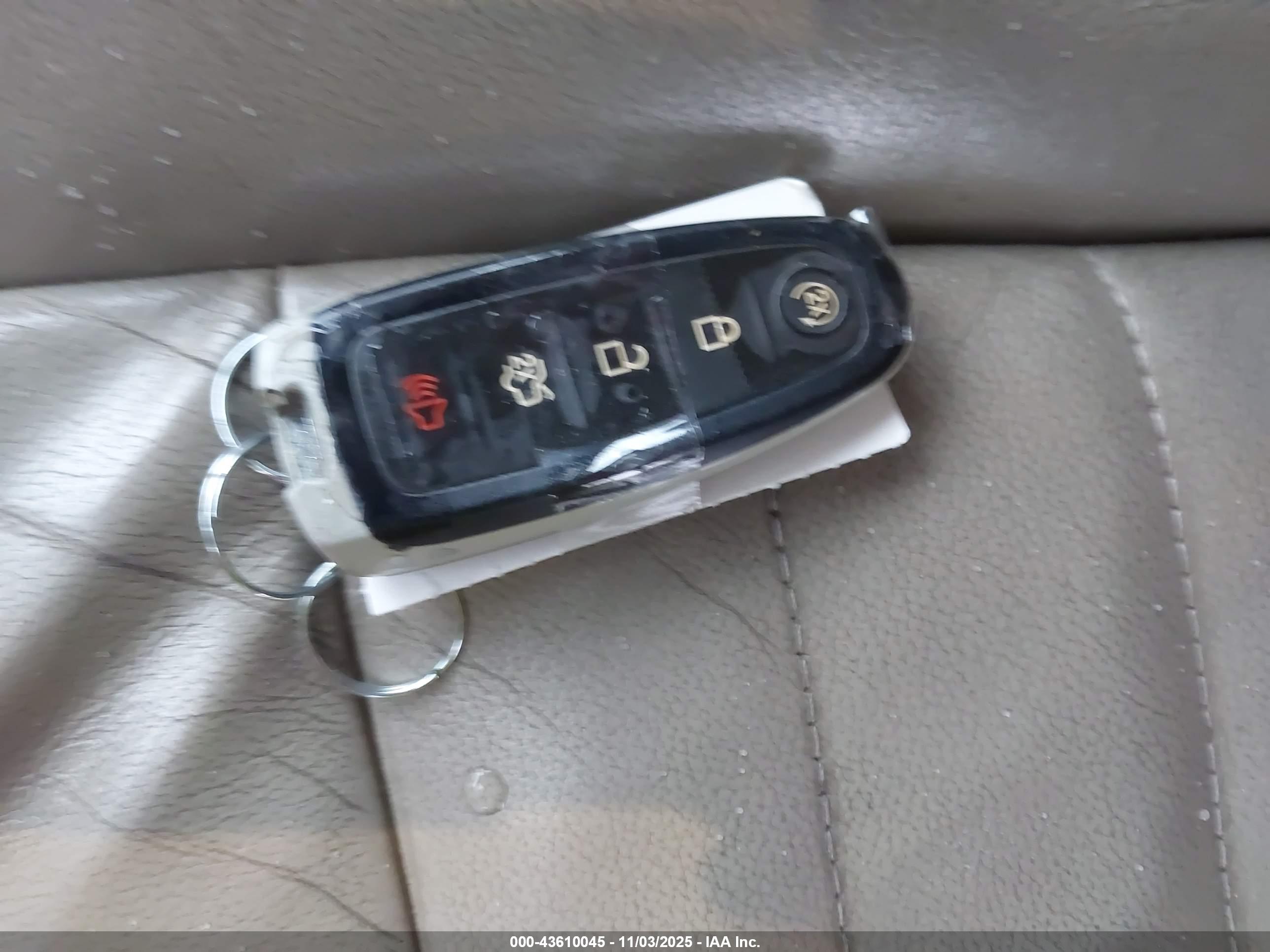 FORD ESCAPE image 11