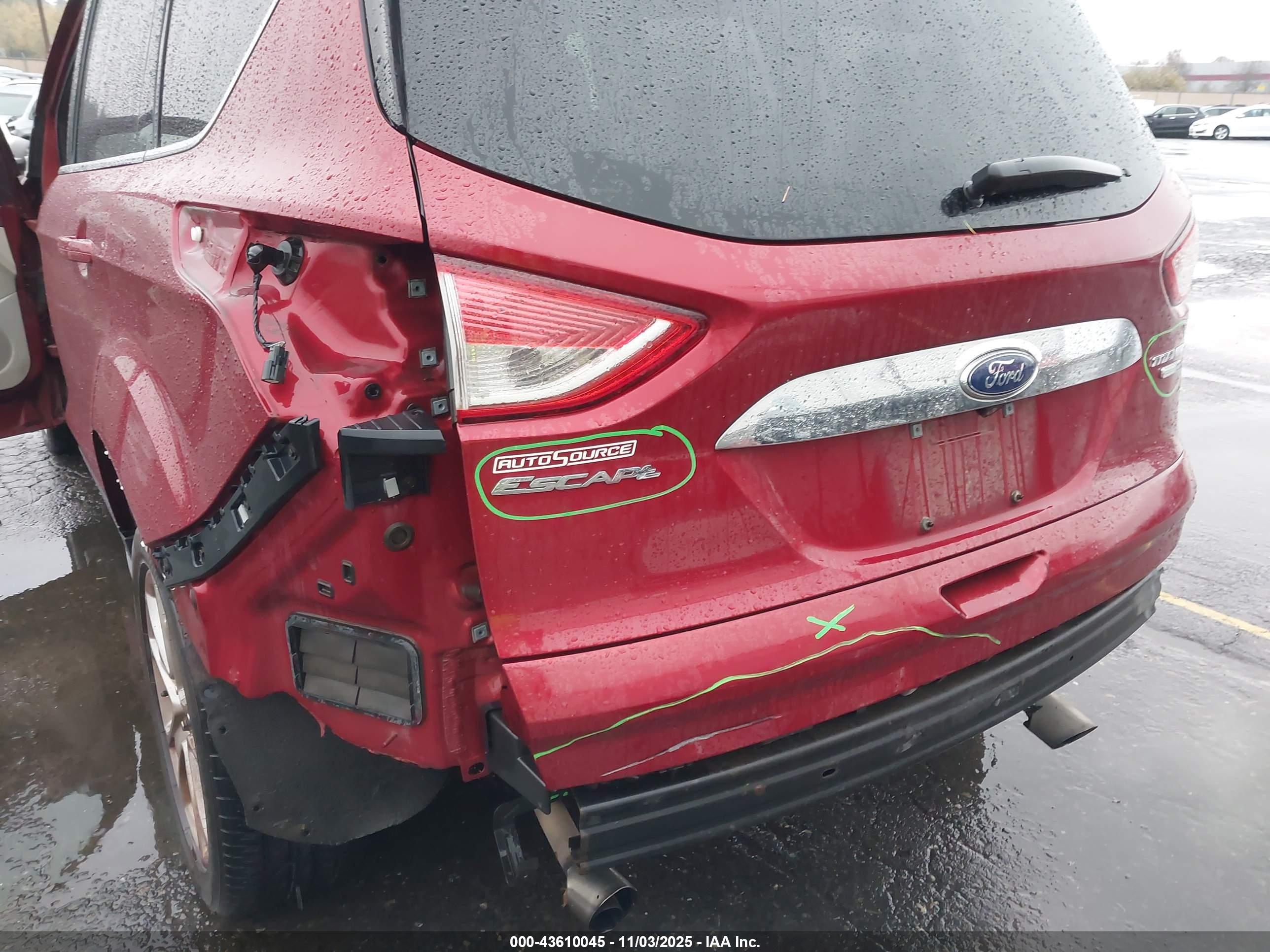 FORD ESCAPE image 6