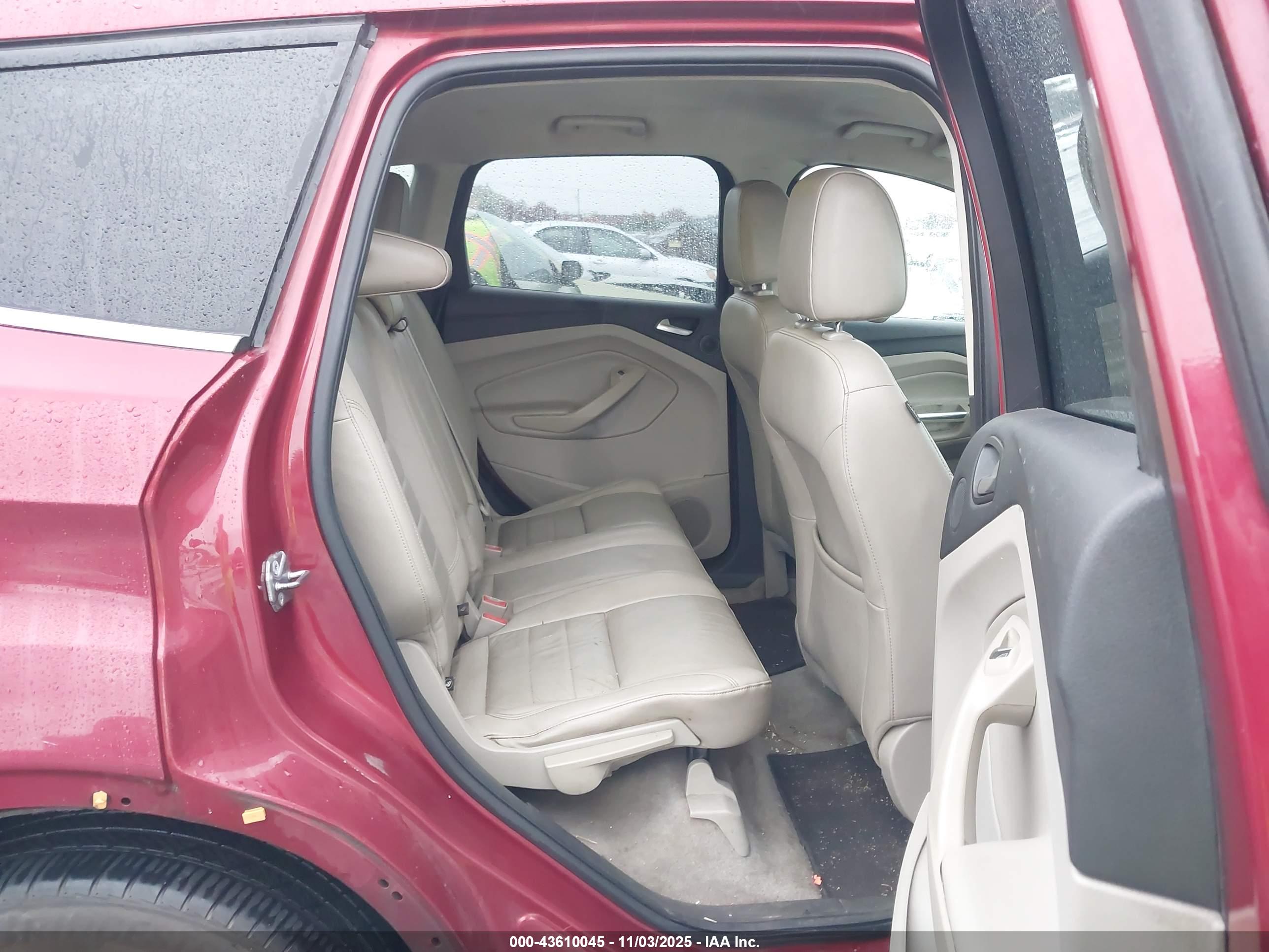FORD ESCAPE image 8