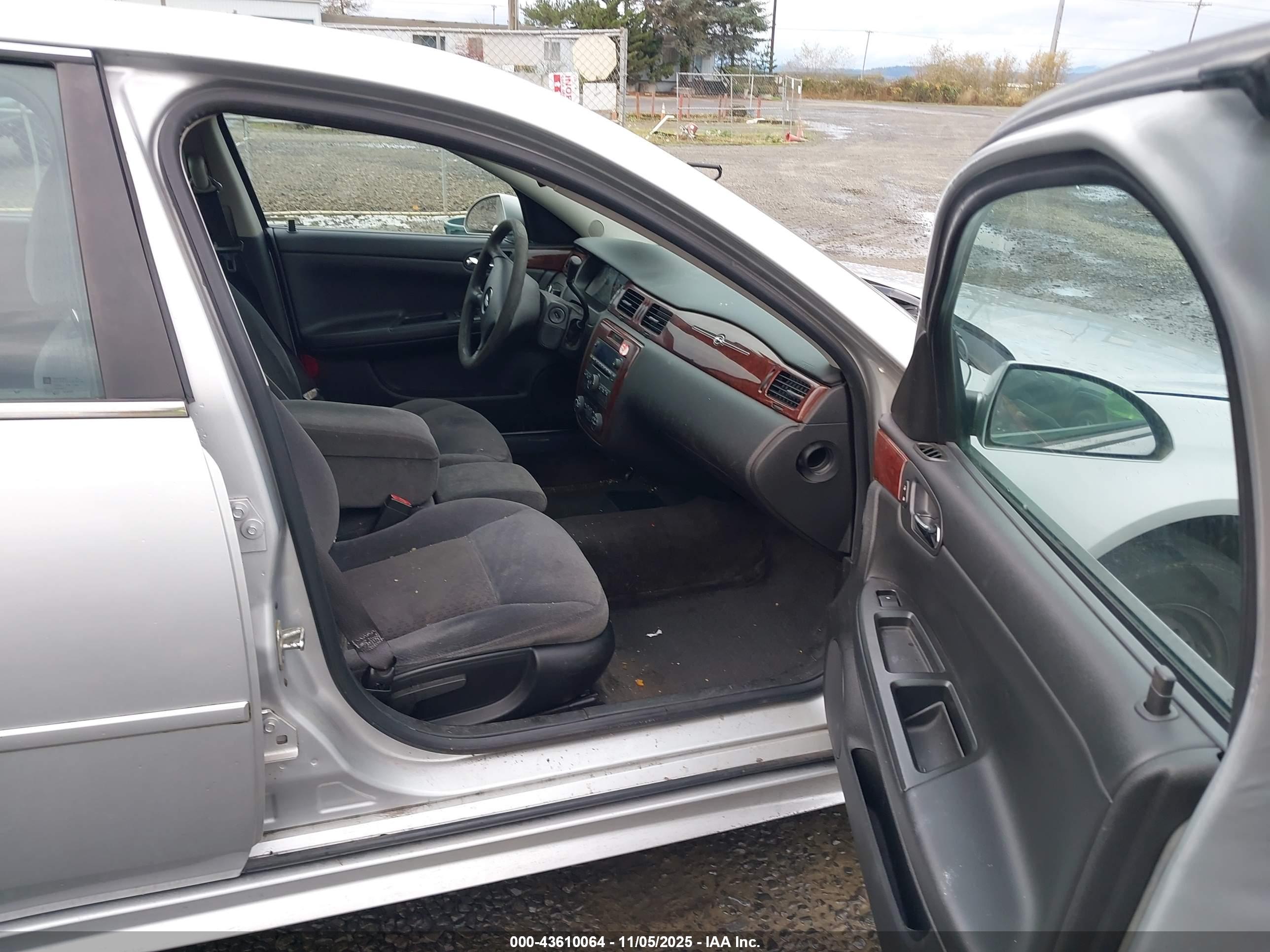 CHEVROLET IMPALA image 5