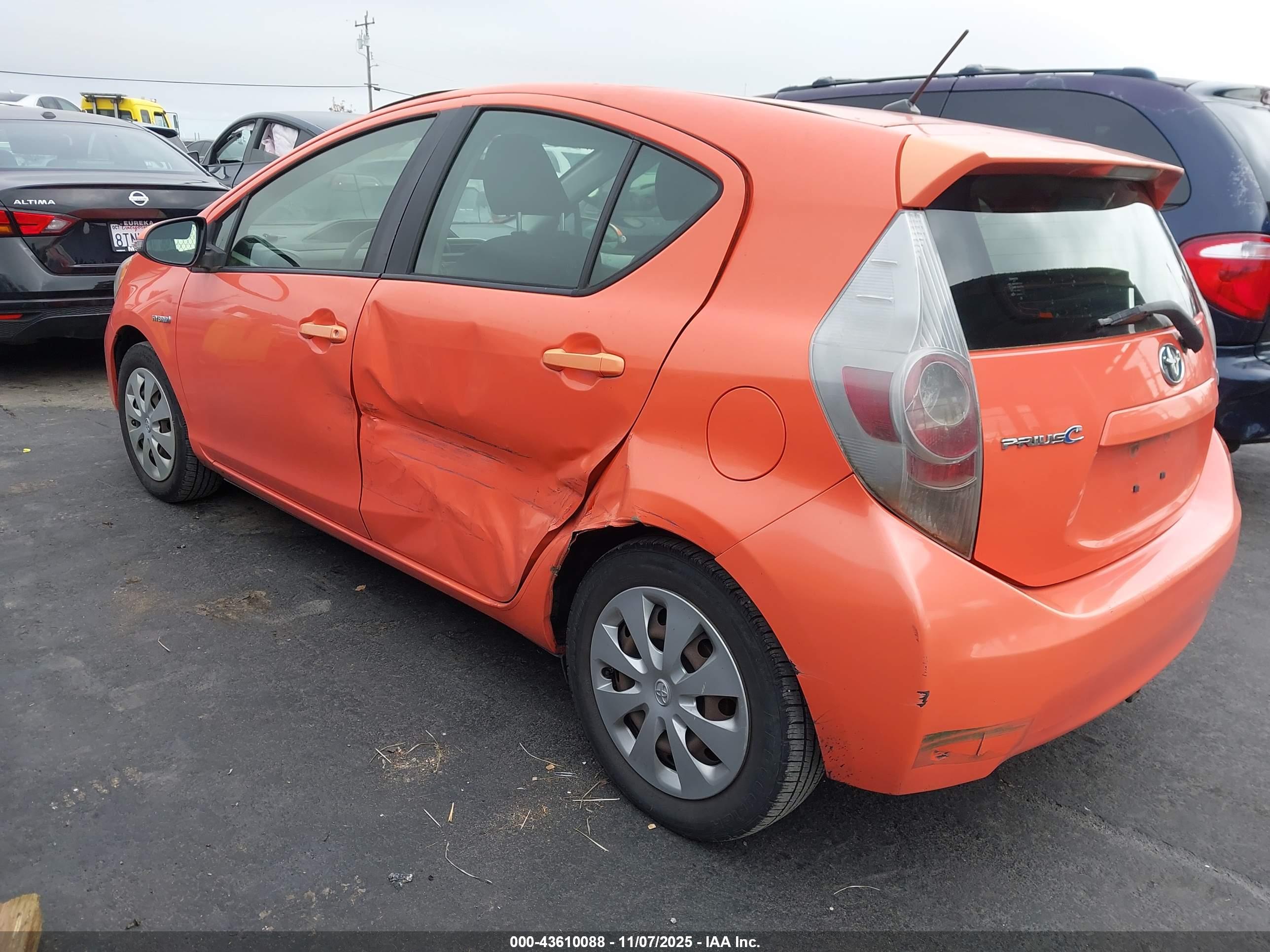 TOYOTA PRIUS image 3