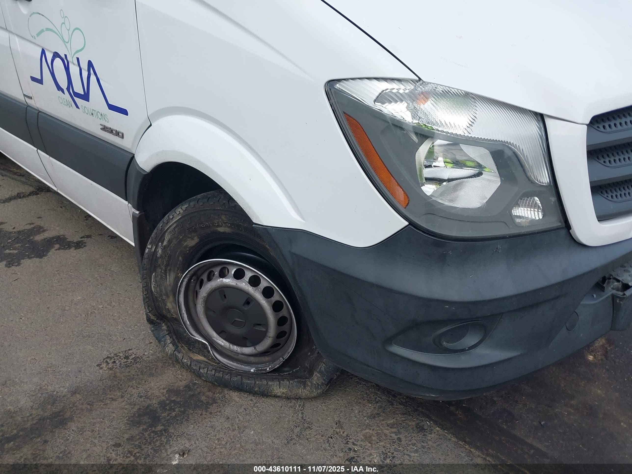MERCEDES-BENZ SPRINTER image 6