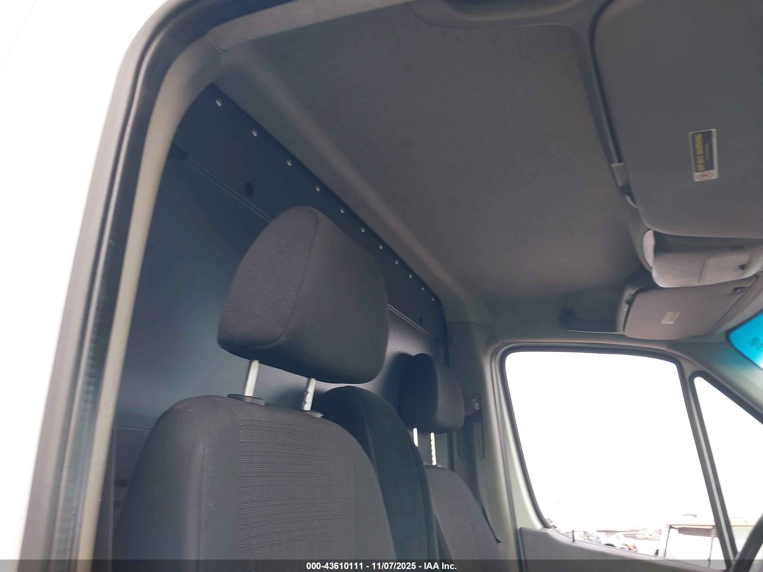 MERCEDES-BENZ SPRINTER image 8