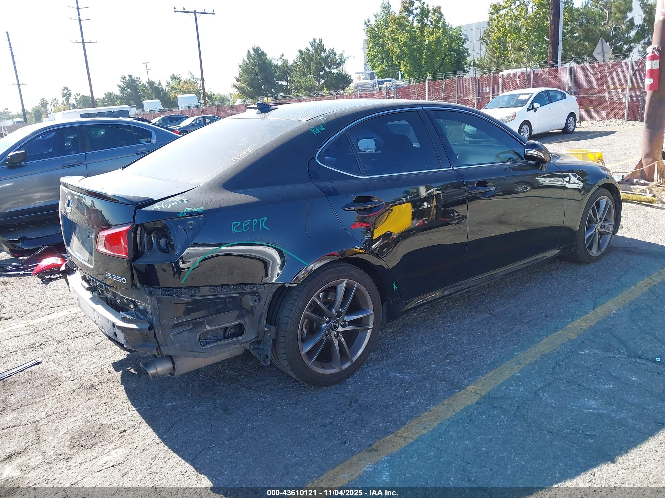 LEXUS IS image 4
