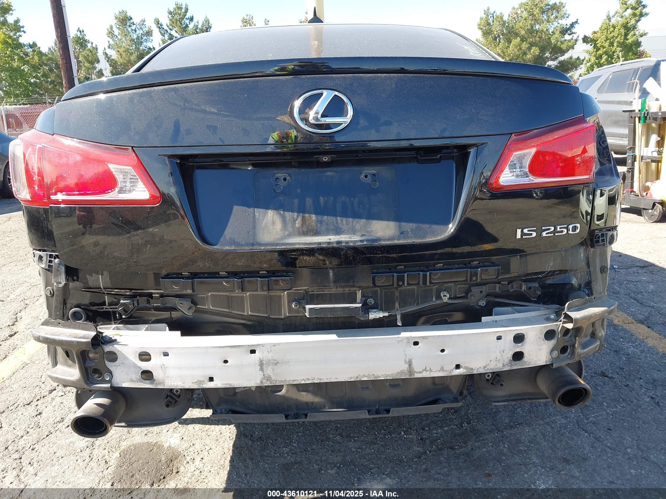 LEXUS IS image 6