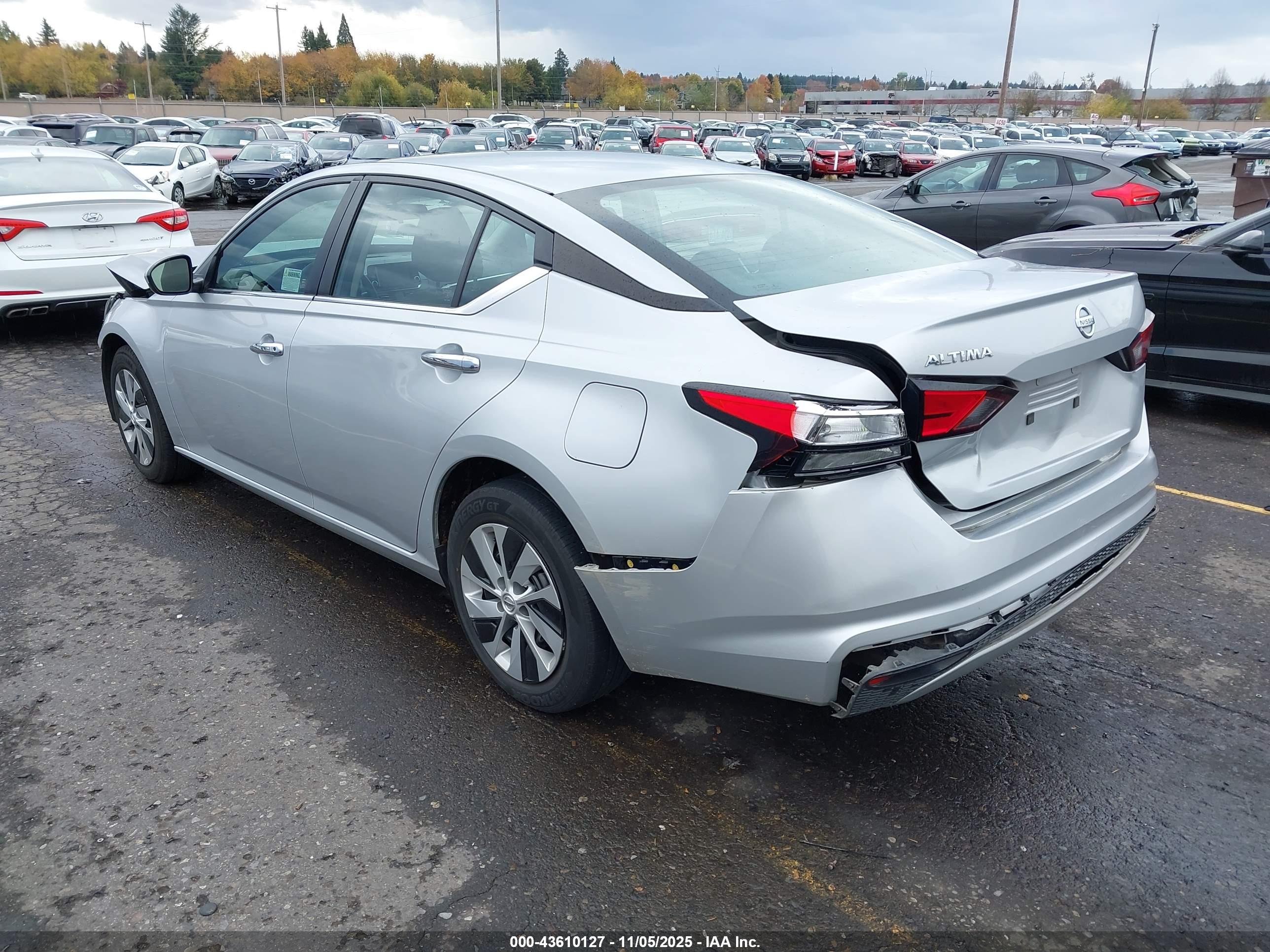 NISSAN ALTIMA image 3
