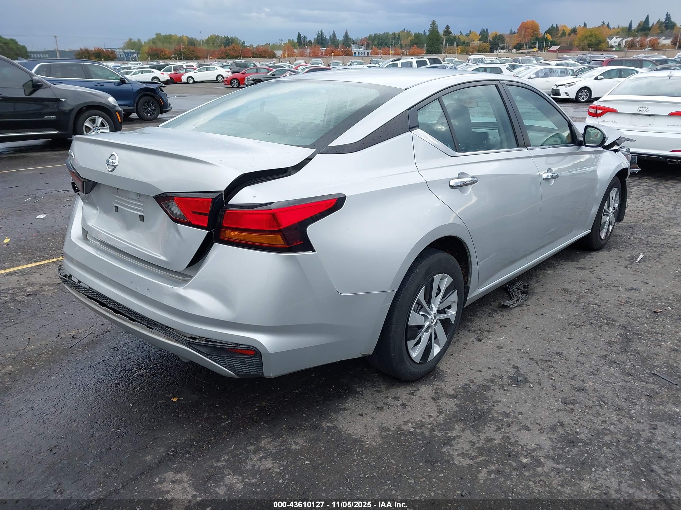 NISSAN ALTIMA image 4