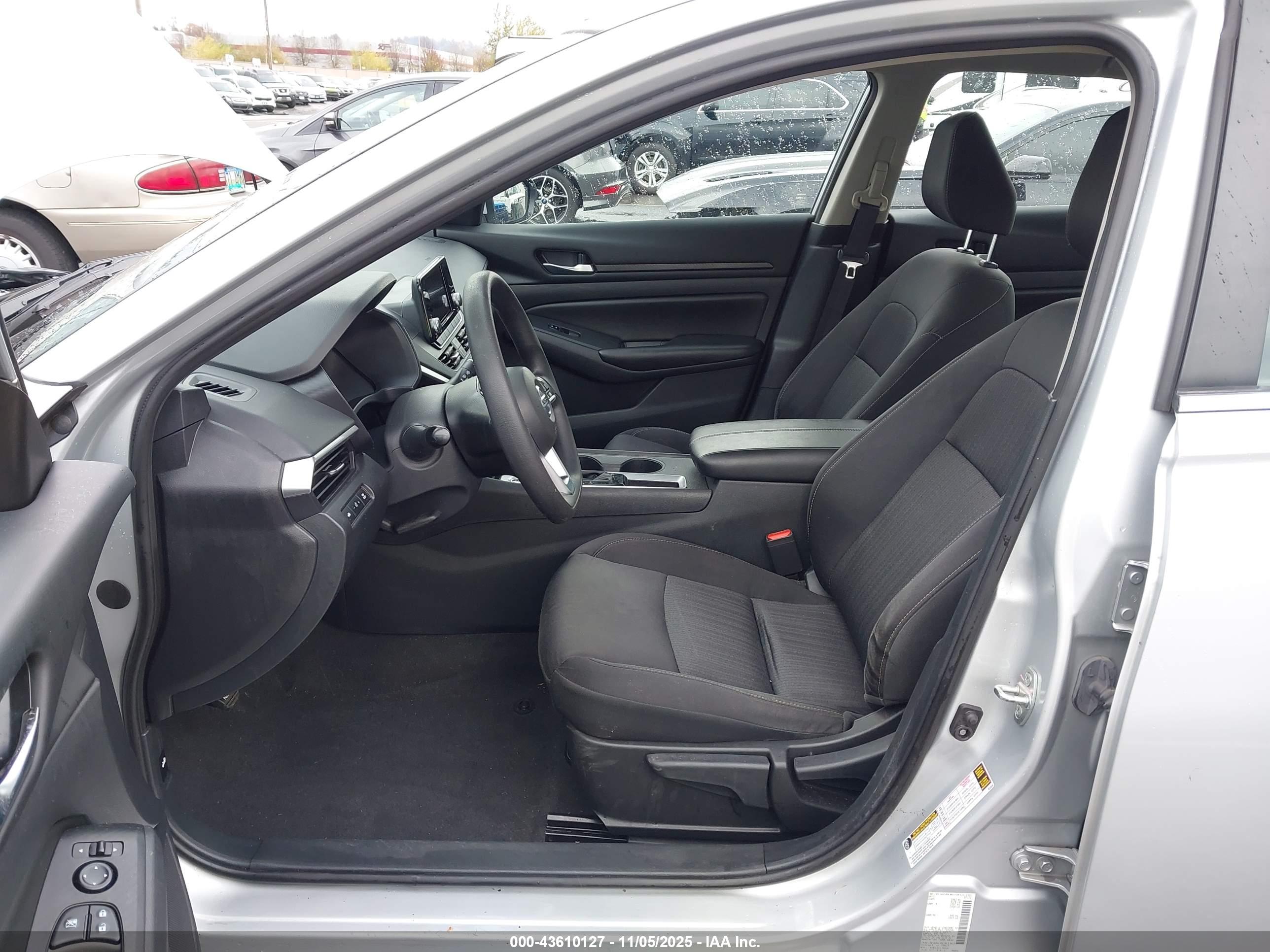 NISSAN ALTIMA image 5