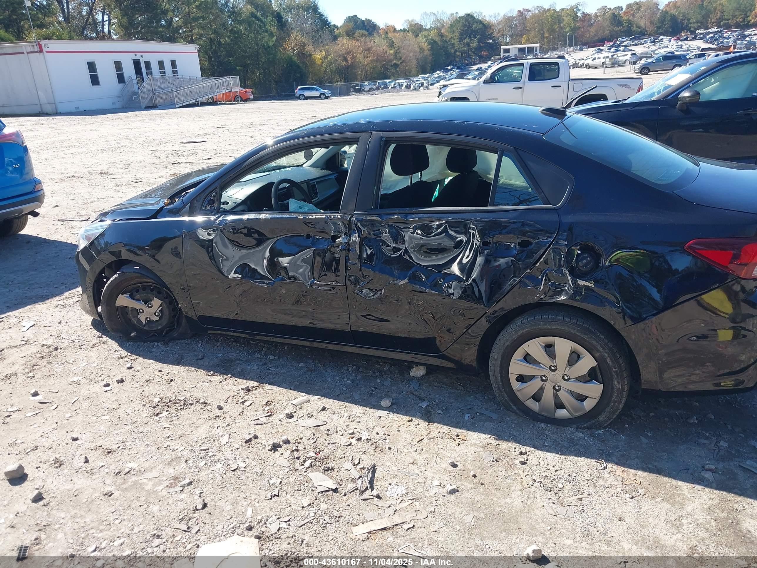 KIA RIO image 6