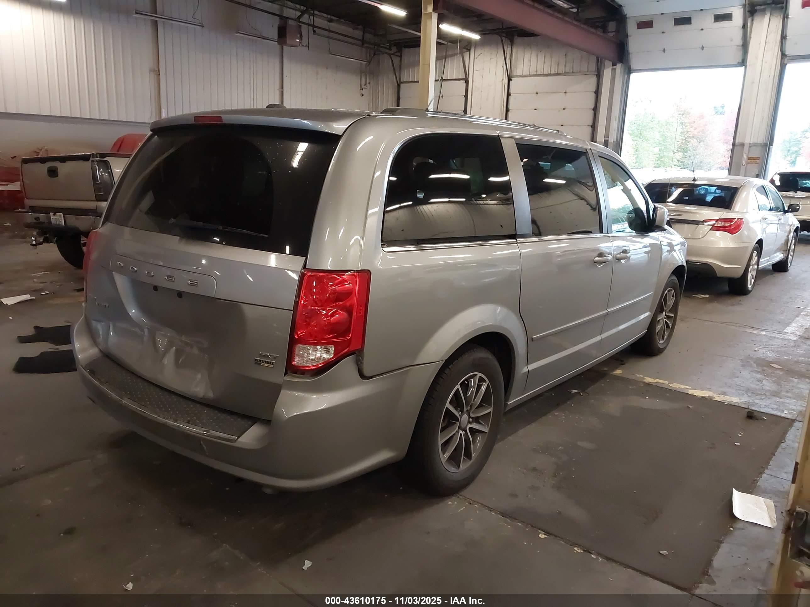 DODGE GRAND image 4