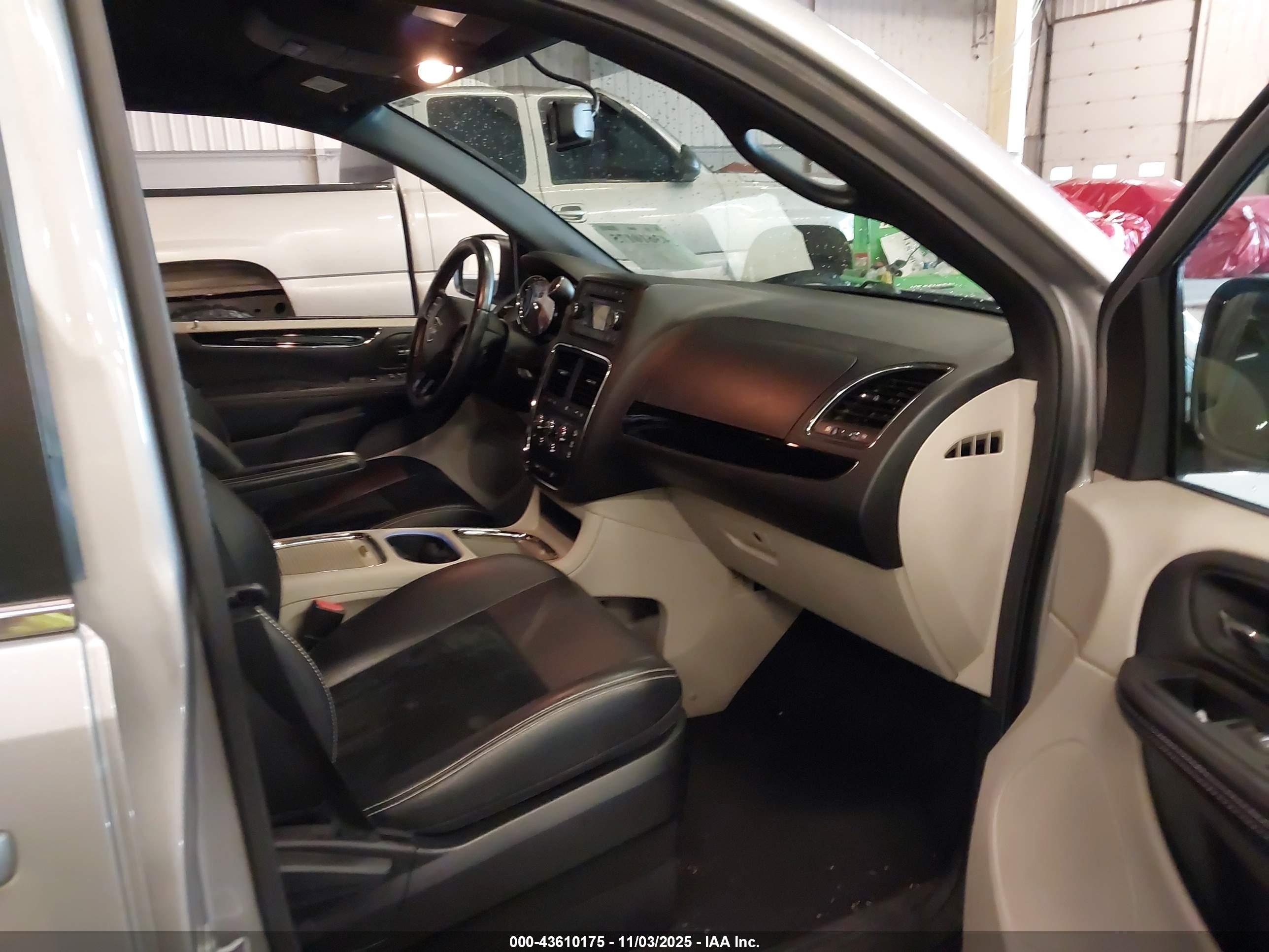 DODGE GRAND image 5