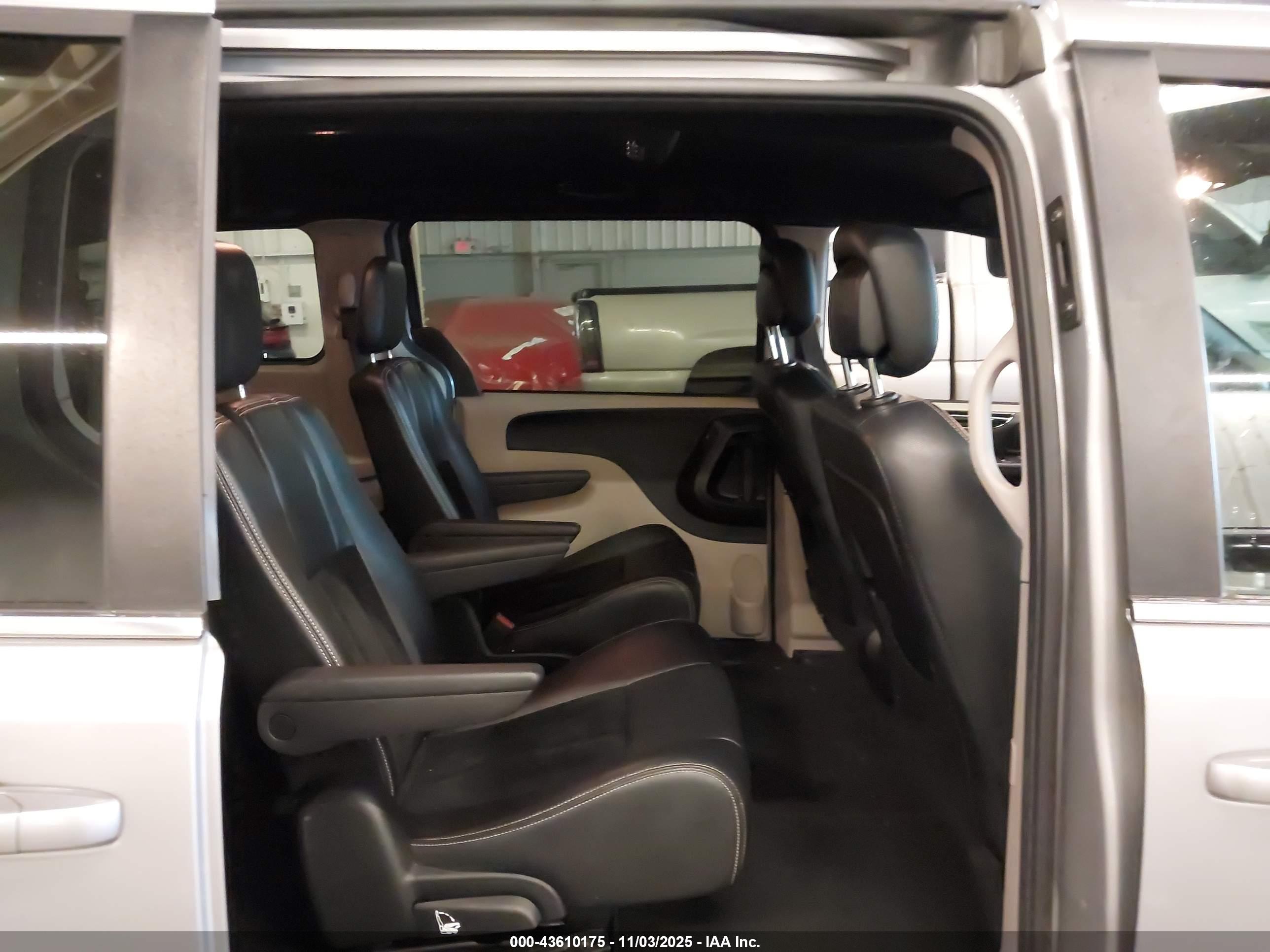 DODGE GRAND image 8