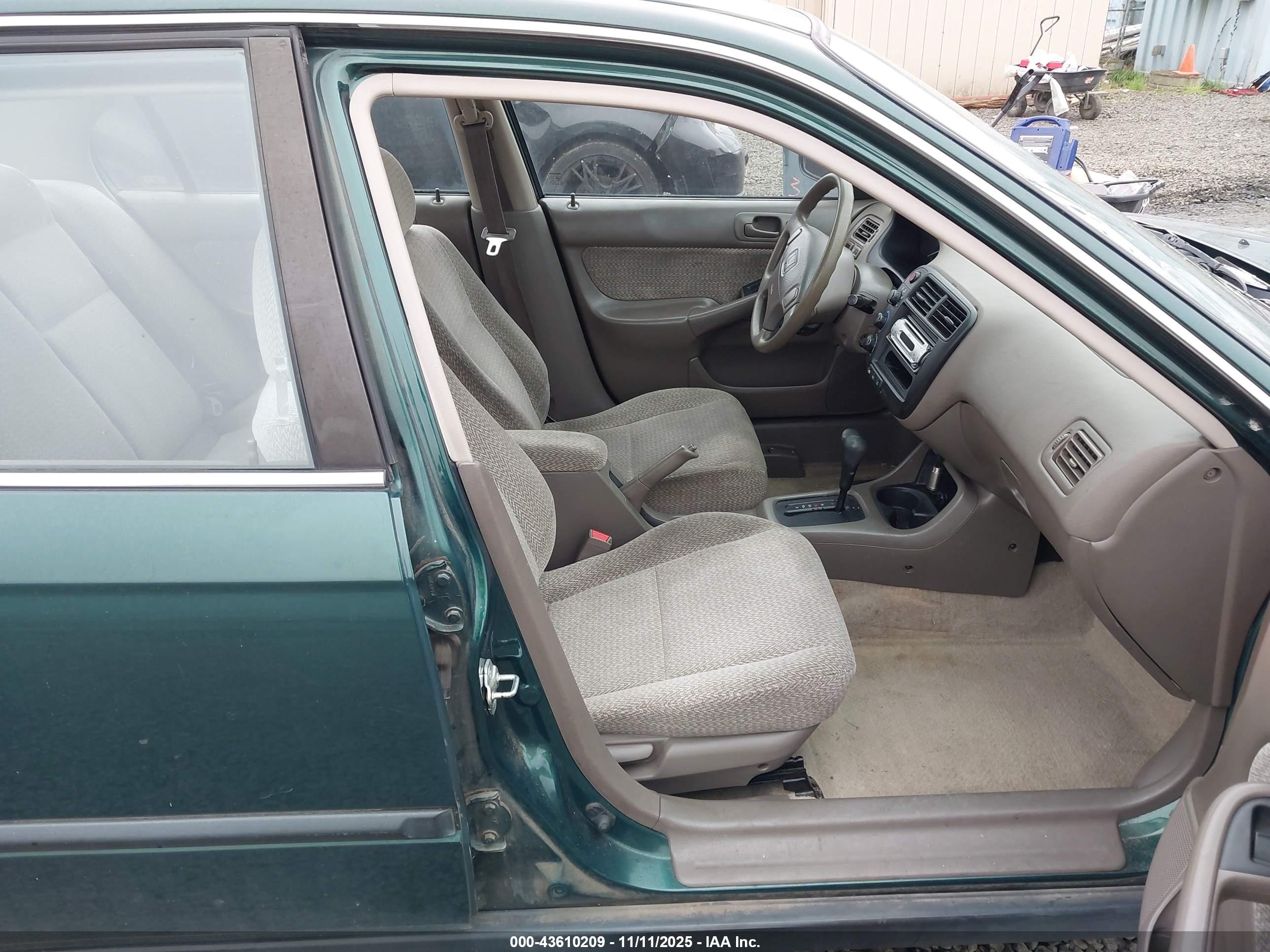 HONDA CIVIC image 5