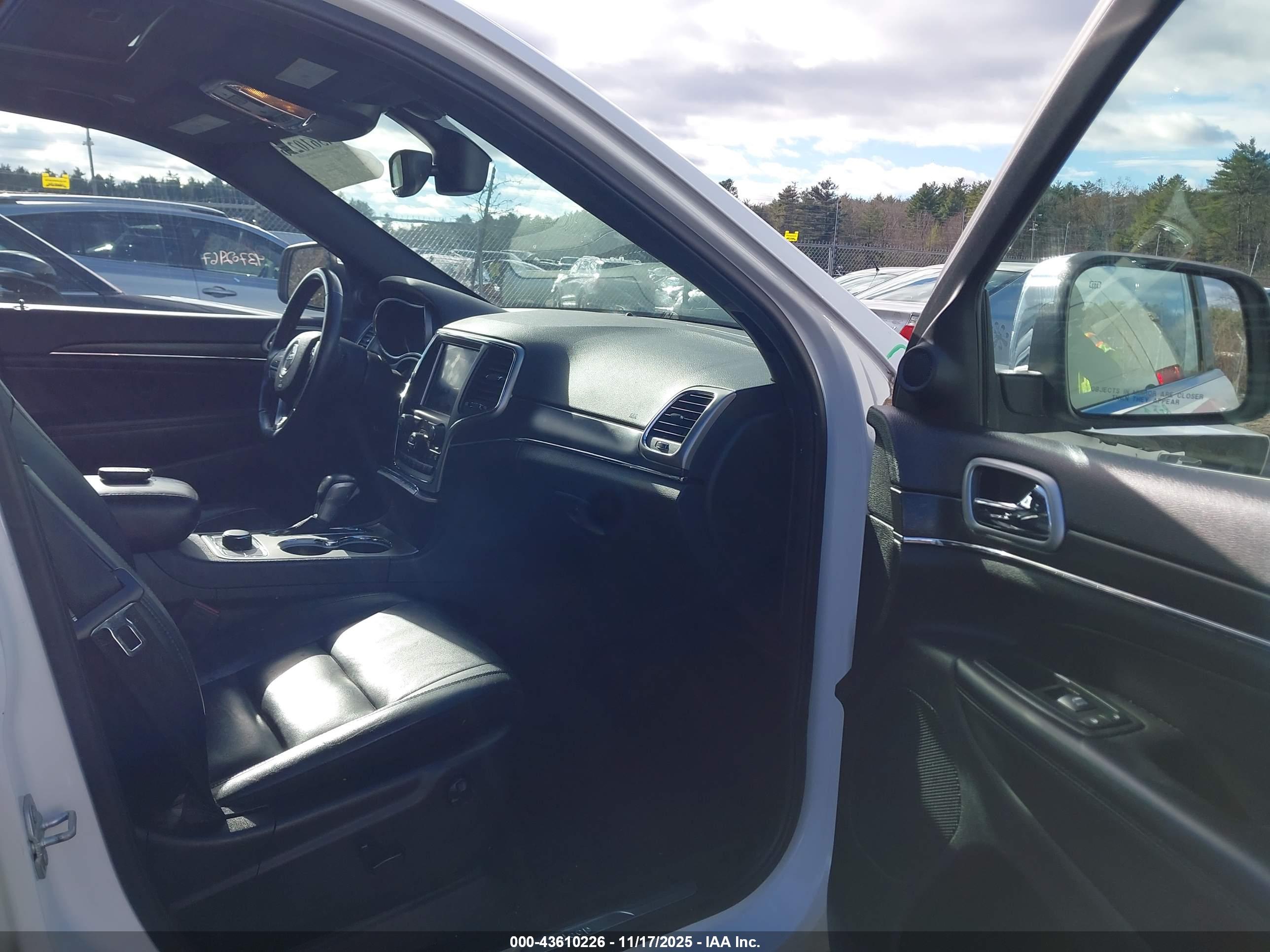 JEEP GRAND image 5