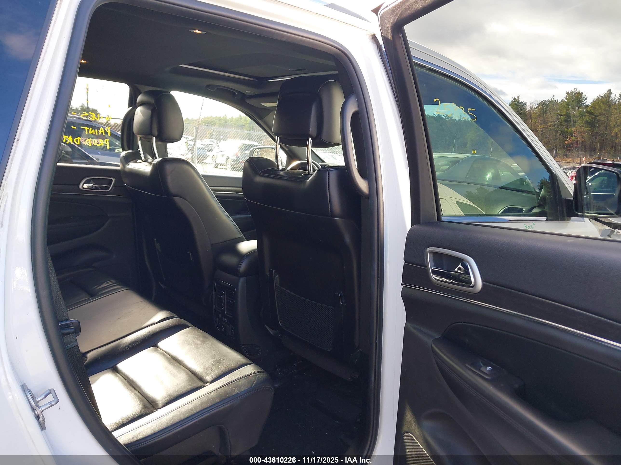 JEEP GRAND image 8