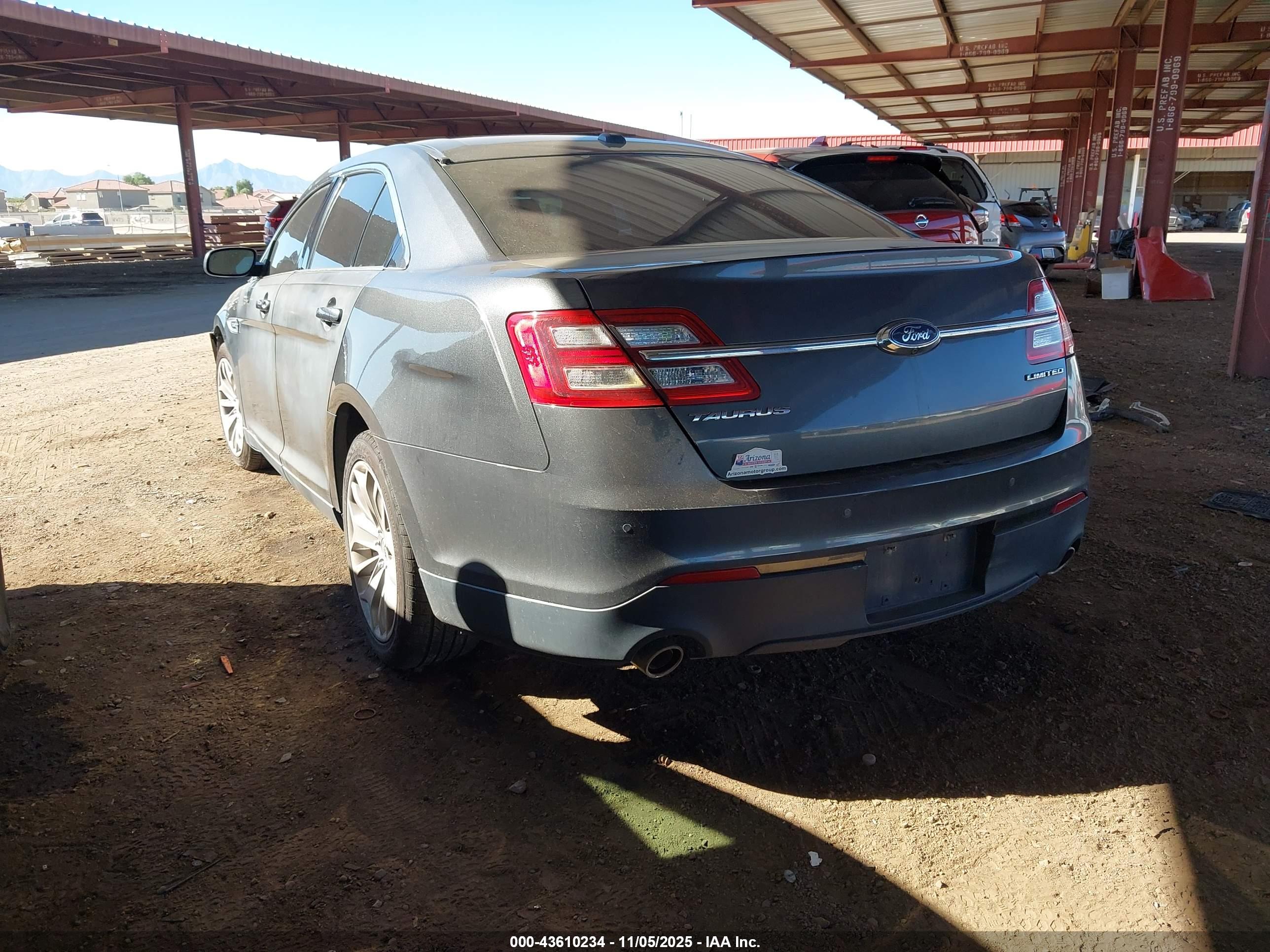 FORD TAURUS image 3