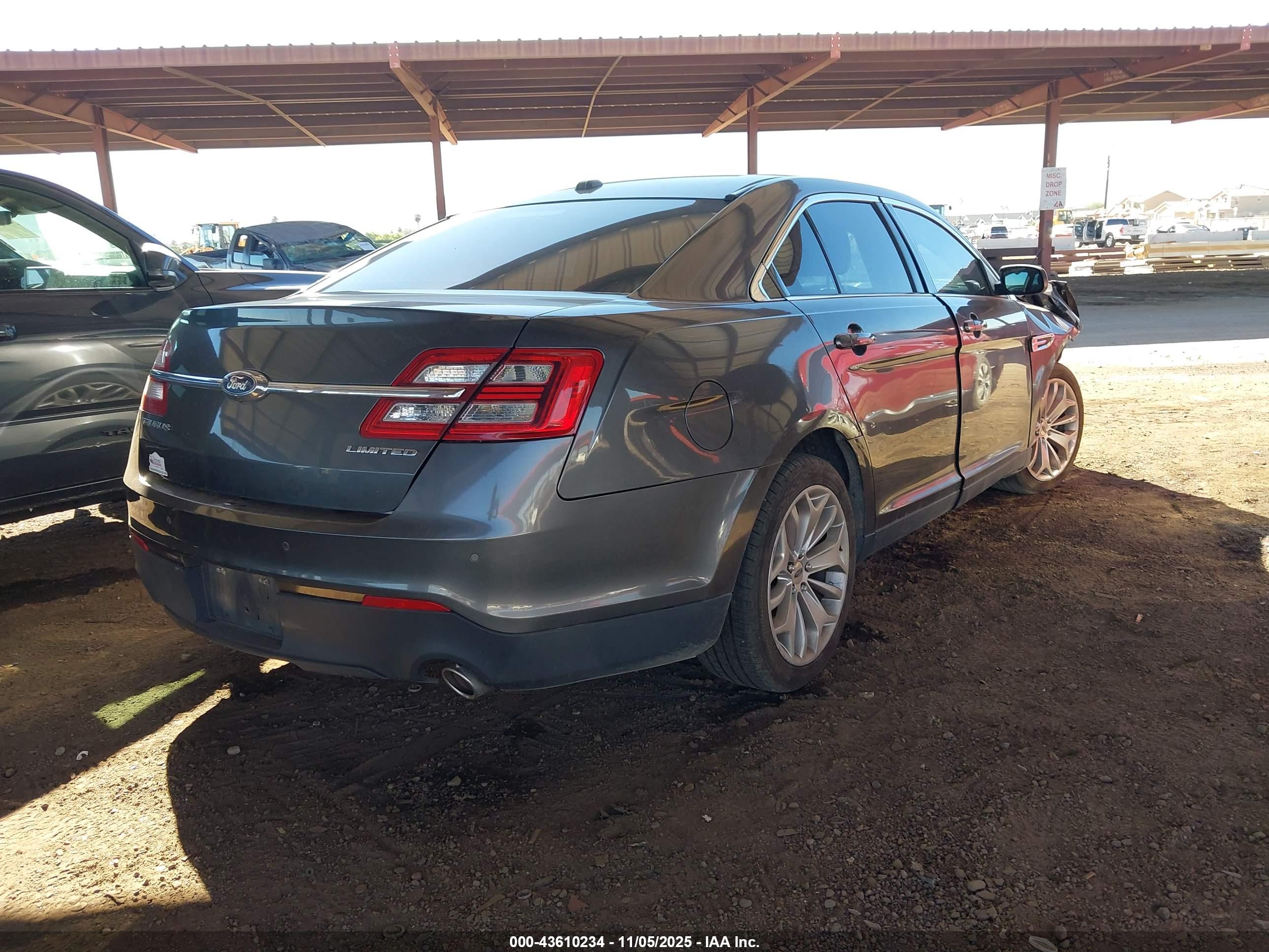 FORD TAURUS image 4