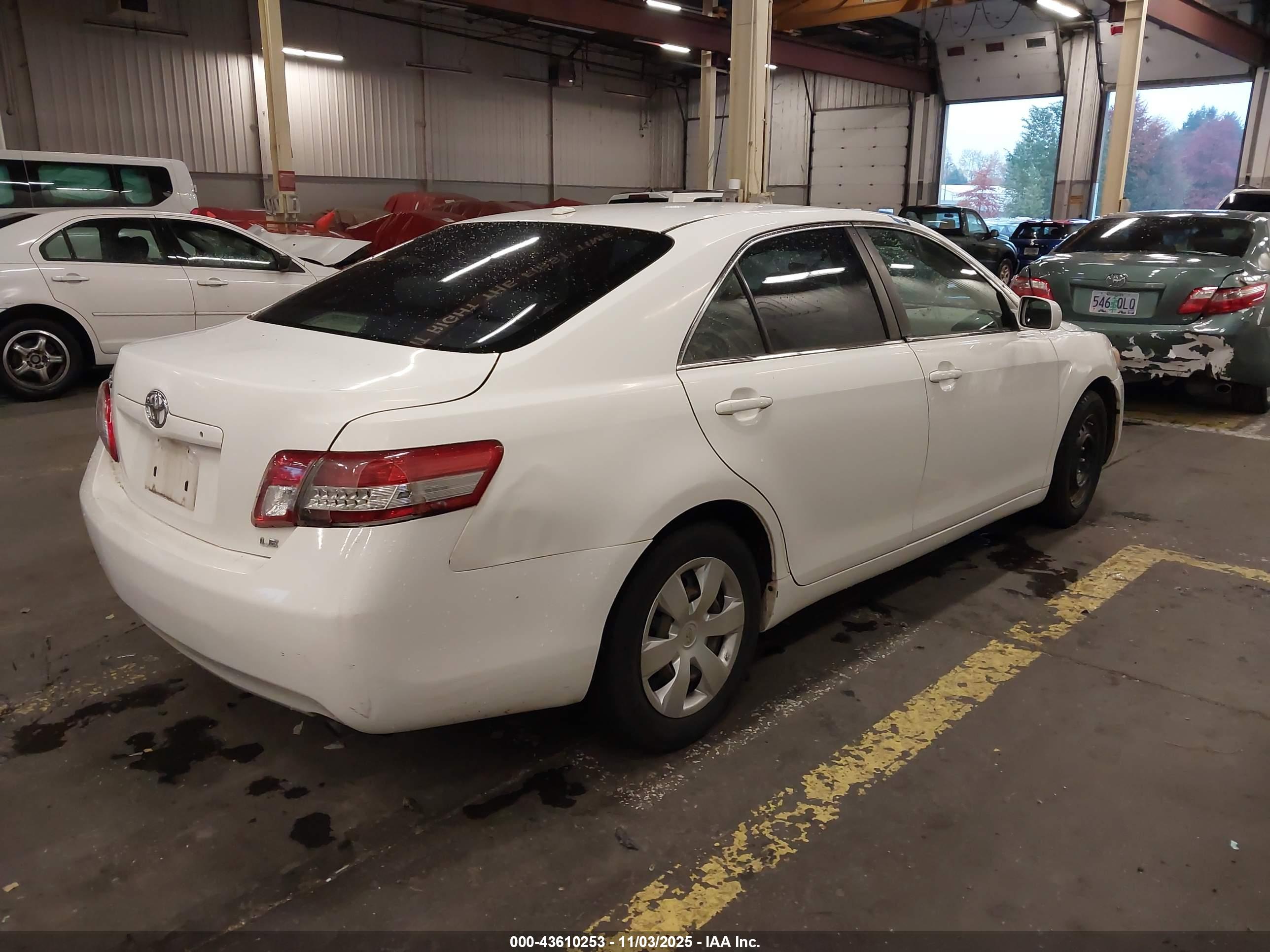TOYOTA CAMRY image 4