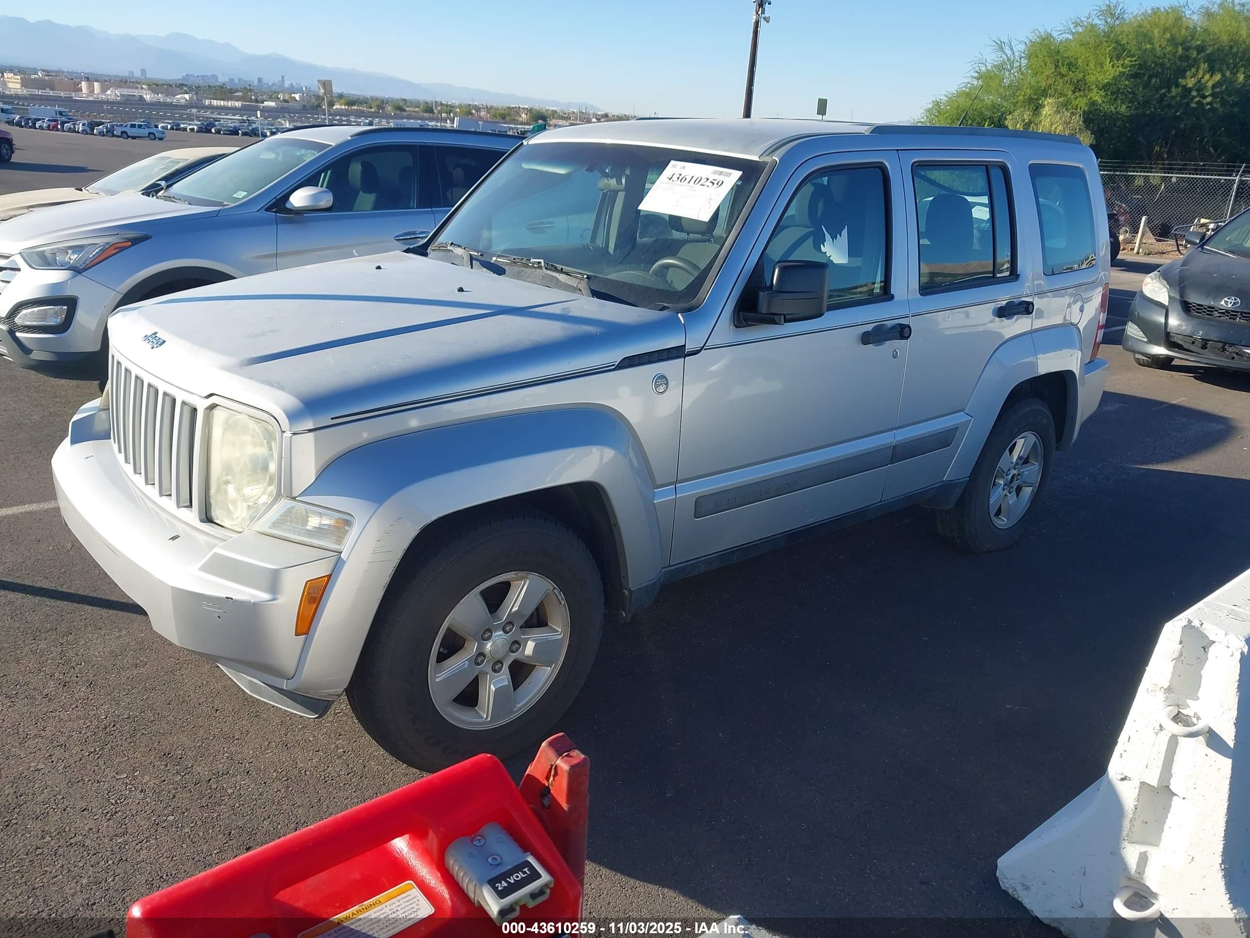 JEEP LIBERTY image 2