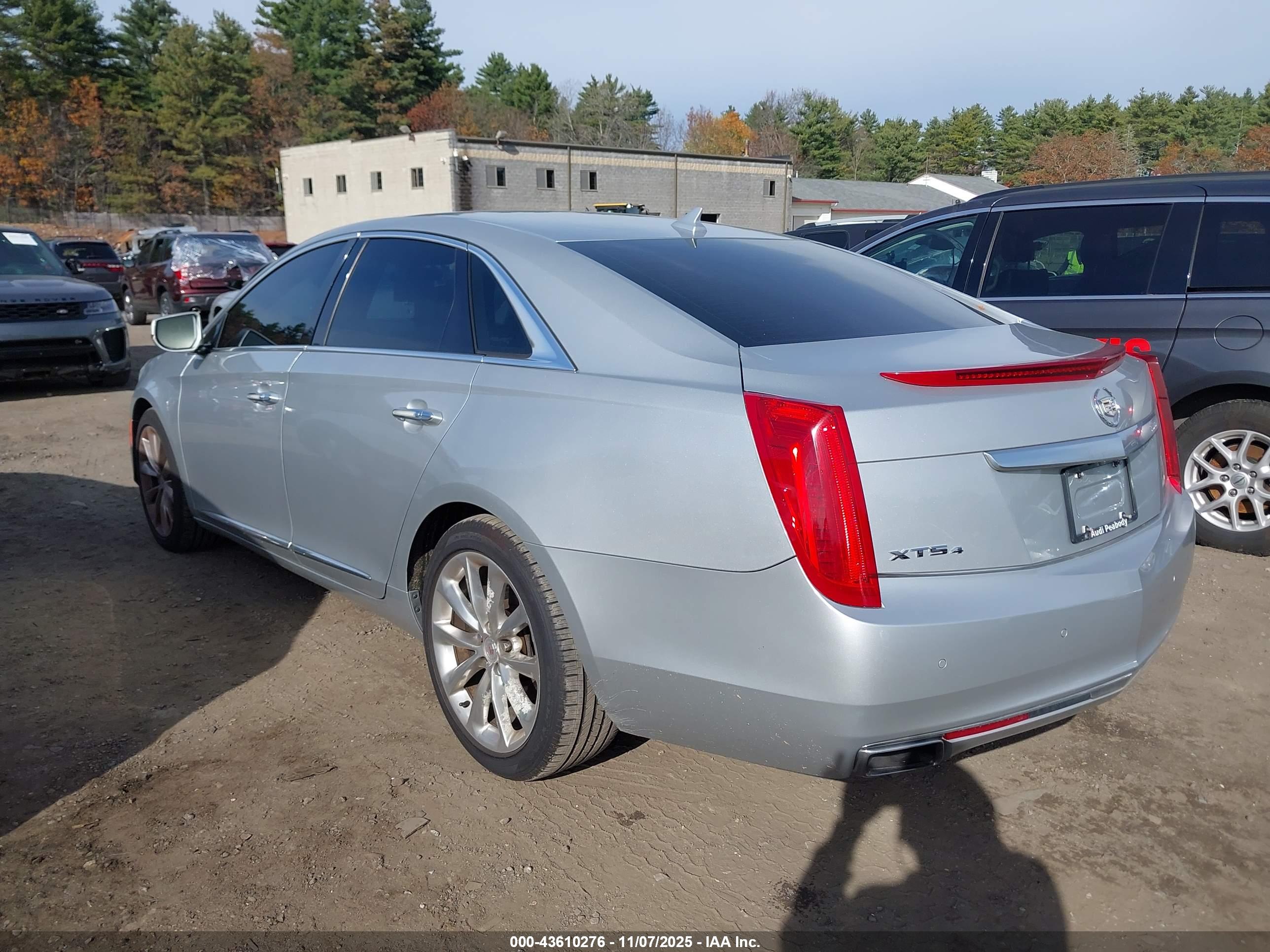 CADILLAC XTS image 3