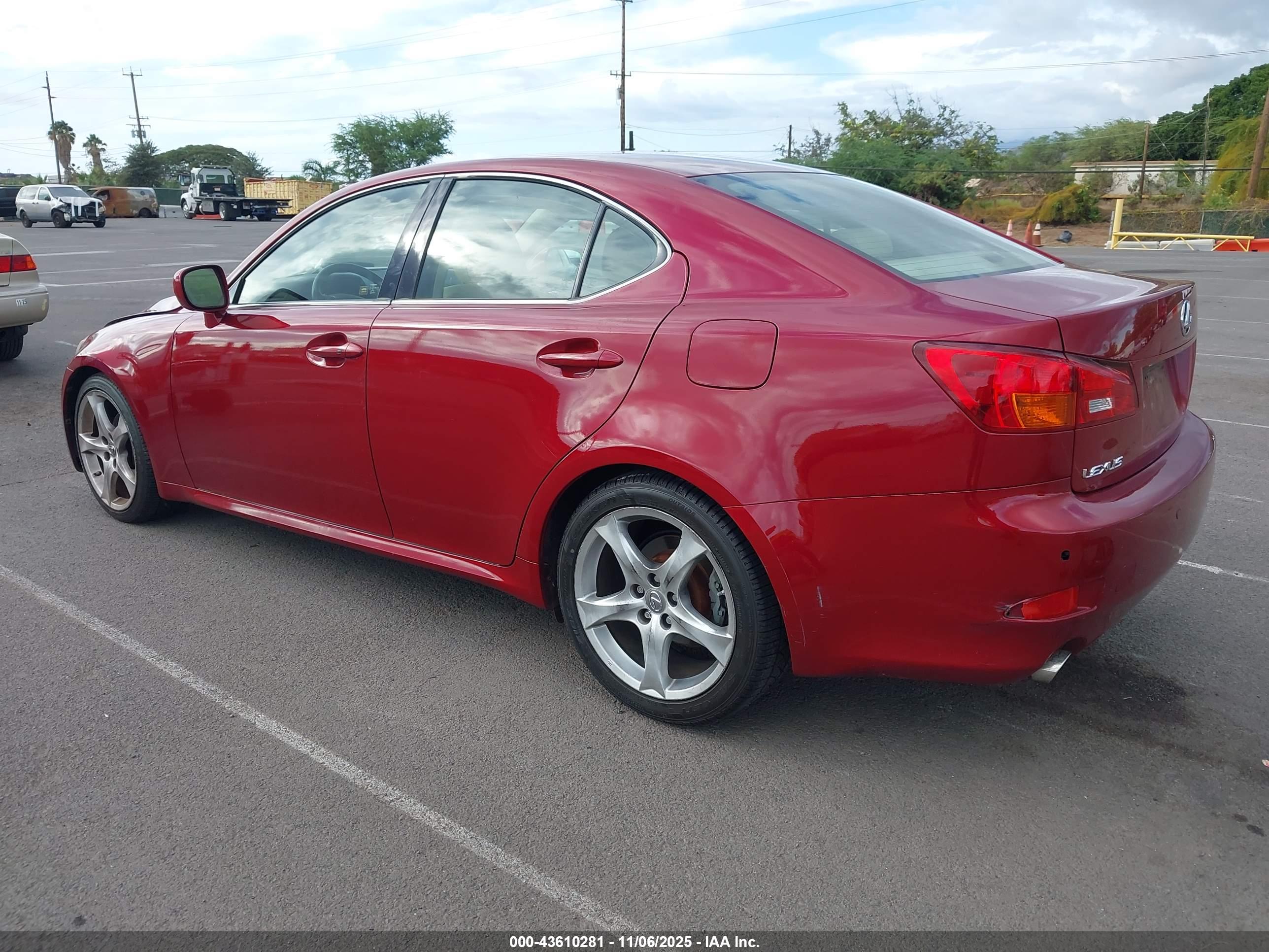 LEXUS IS image 3