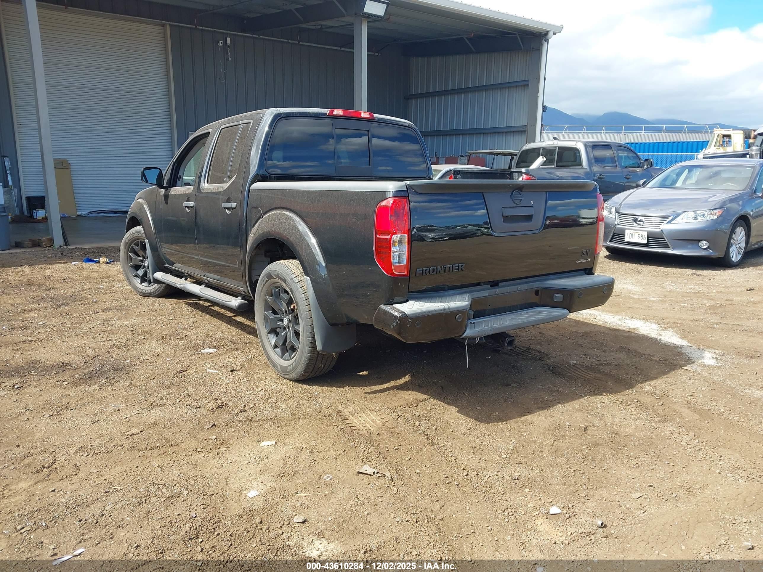NISSAN FRONTIER image 3