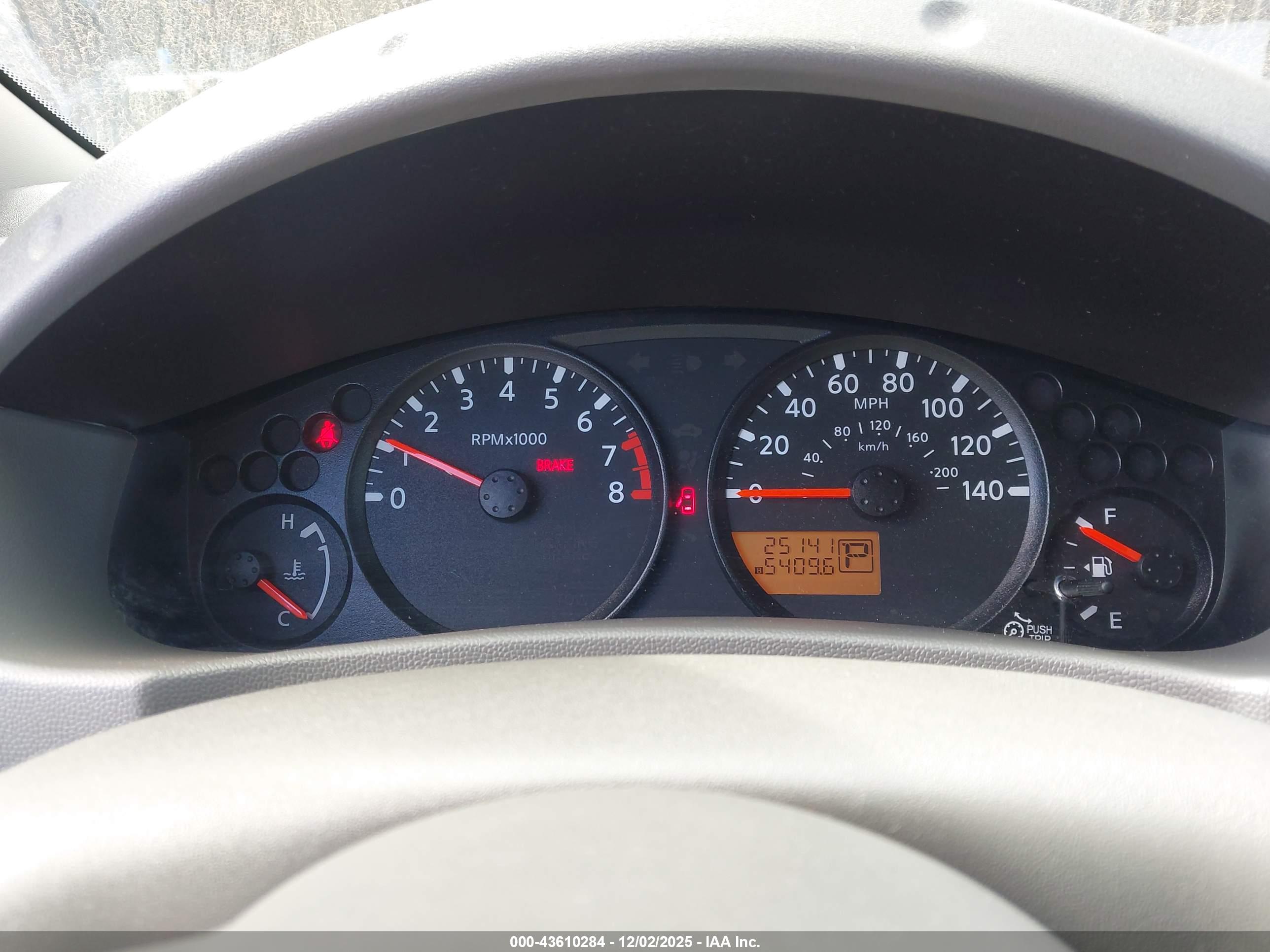 NISSAN FRONTIER image 7